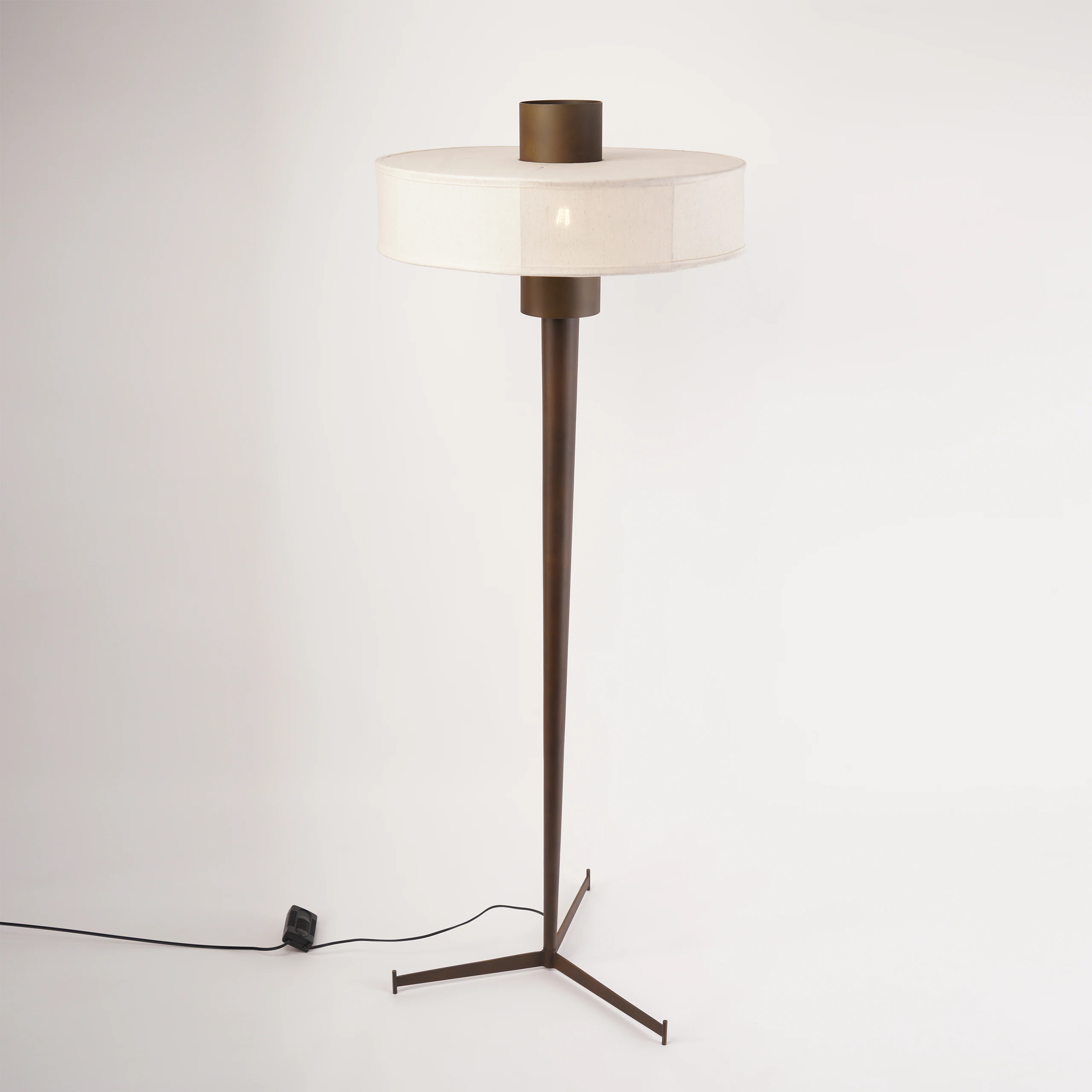 Quattrefoil Luxury Decor & Lighting