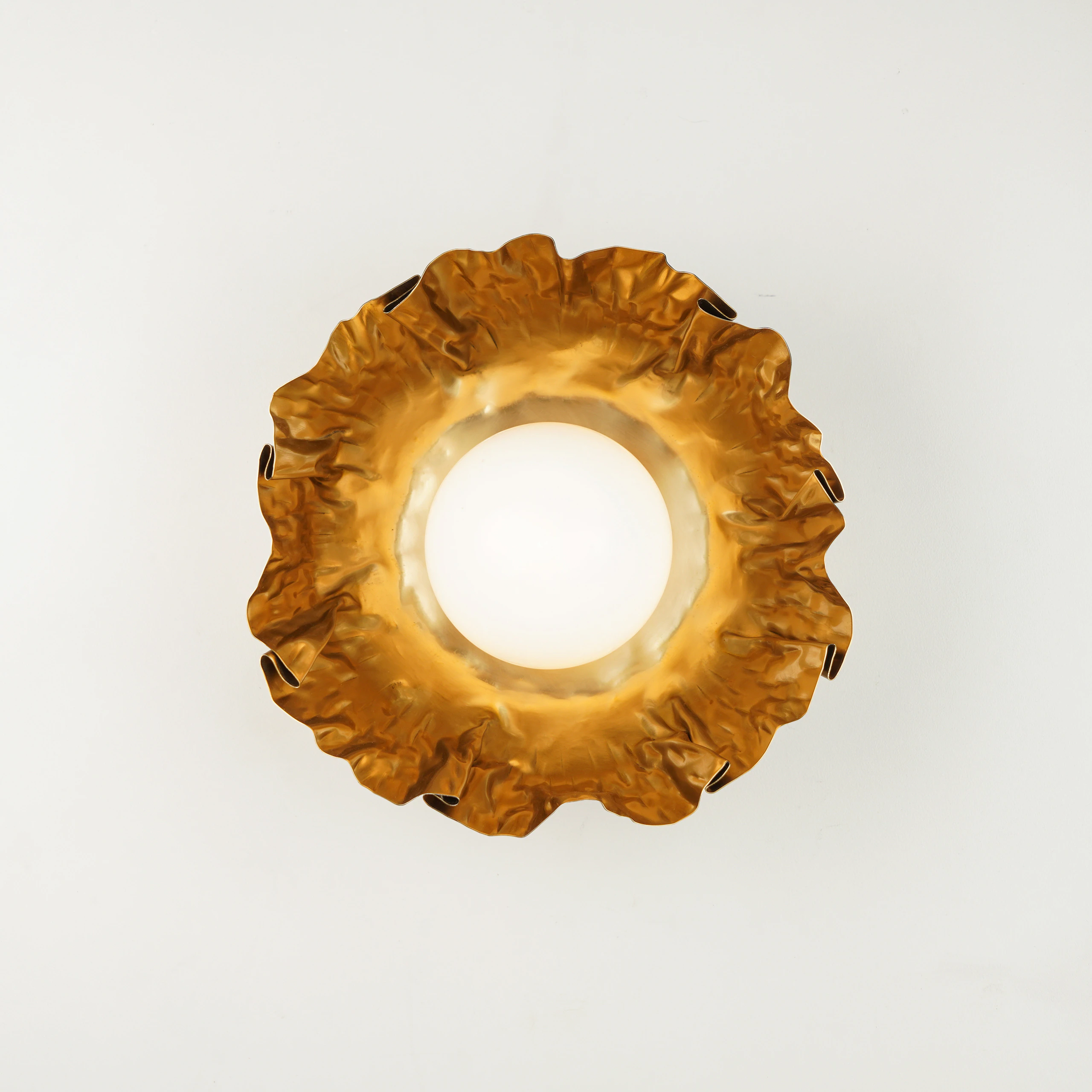 Quattrefoil Luxury Decor & Lighting