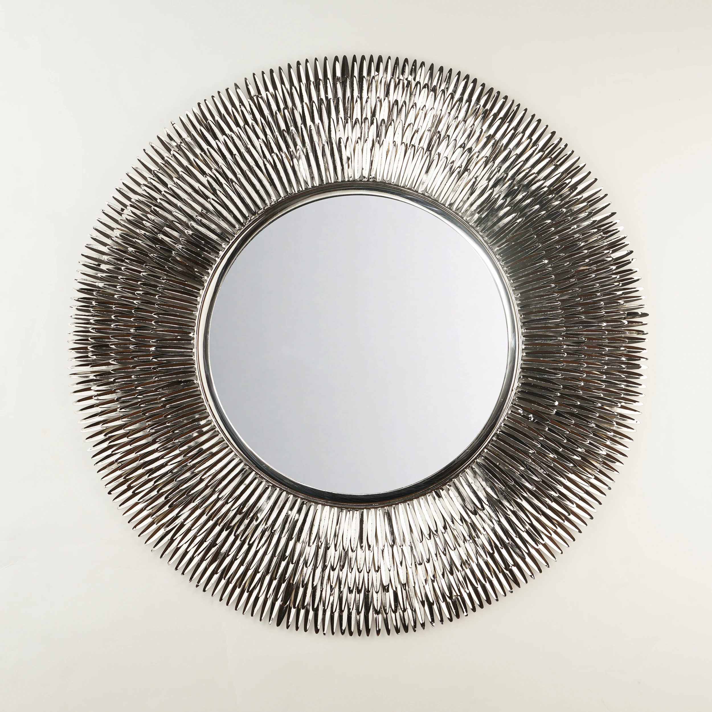 Quattrefoil Luxury Decor & Lighting