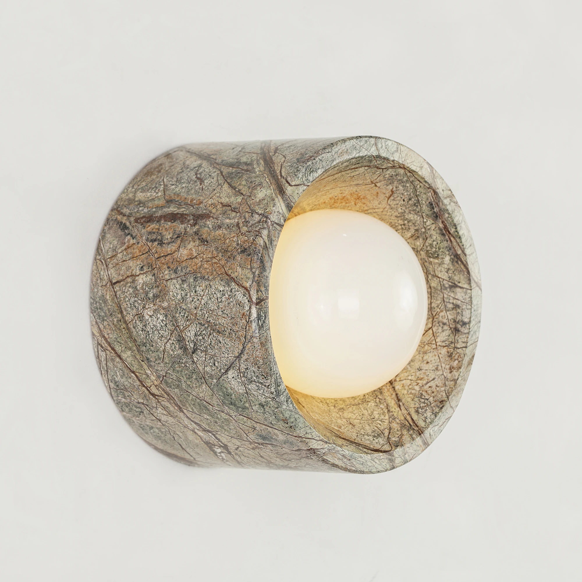 Quattrefoil Luxury Decor & Lighting