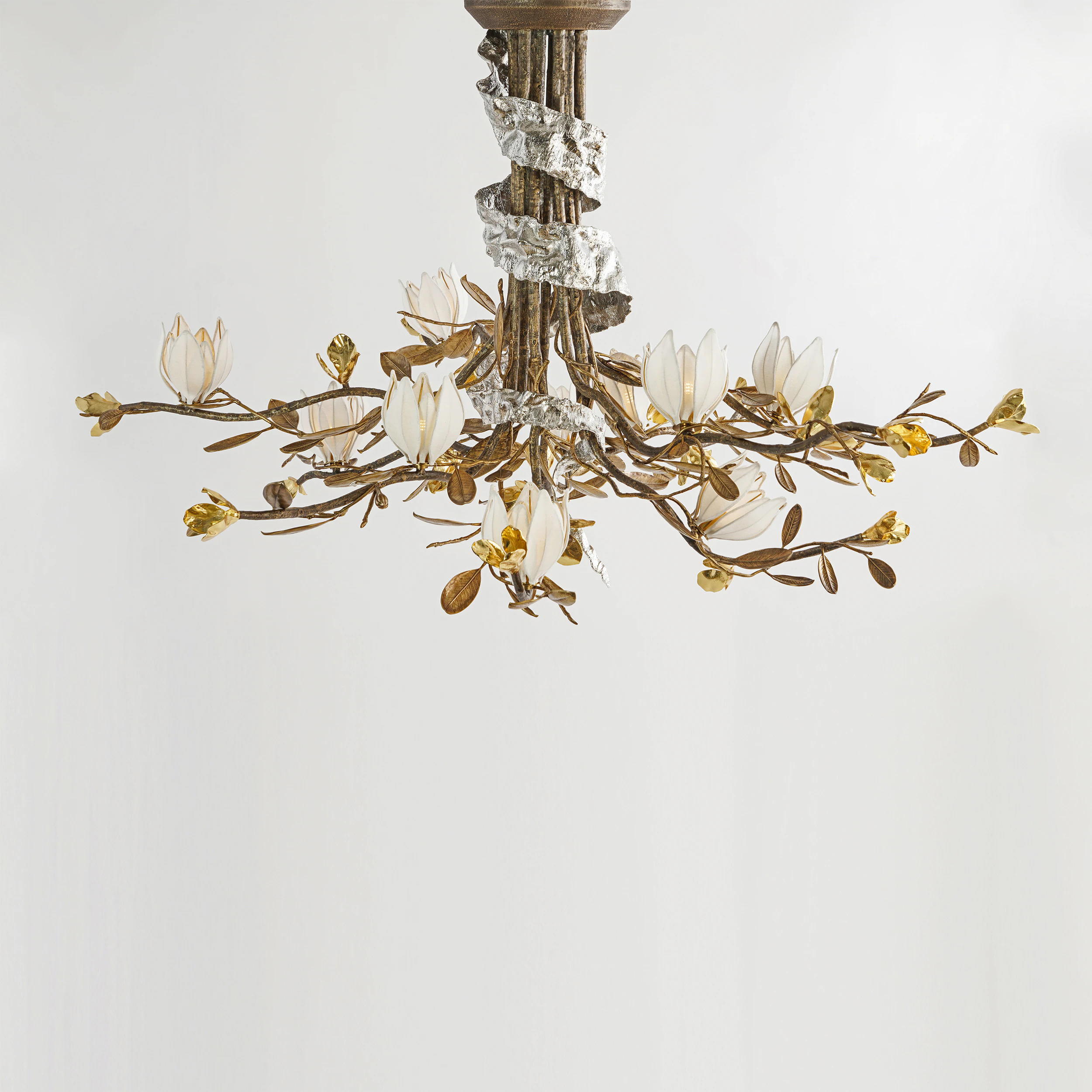 Quattrefoil Luxury Decor & Lighting