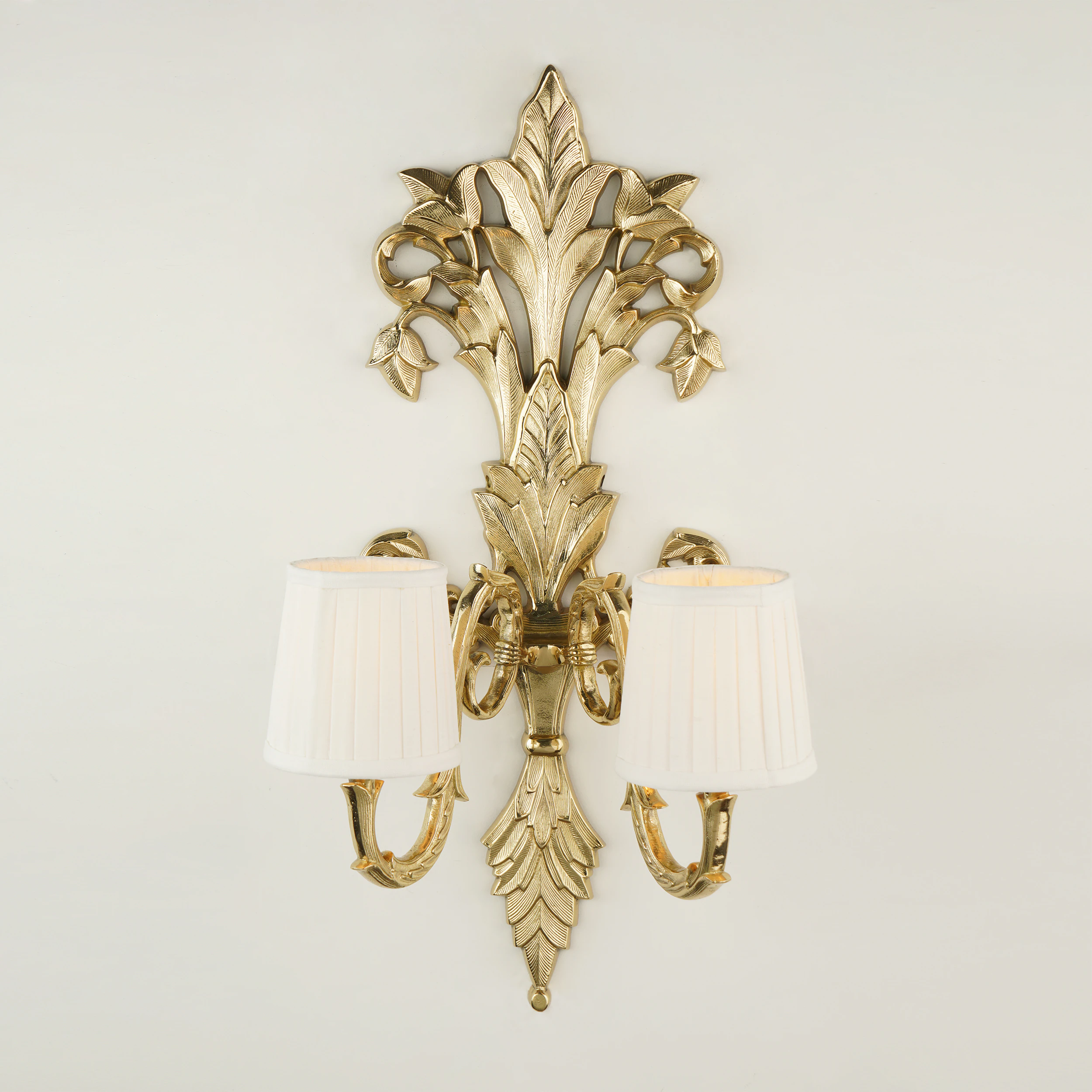 Quattrefoil Luxury Decor & Lighting