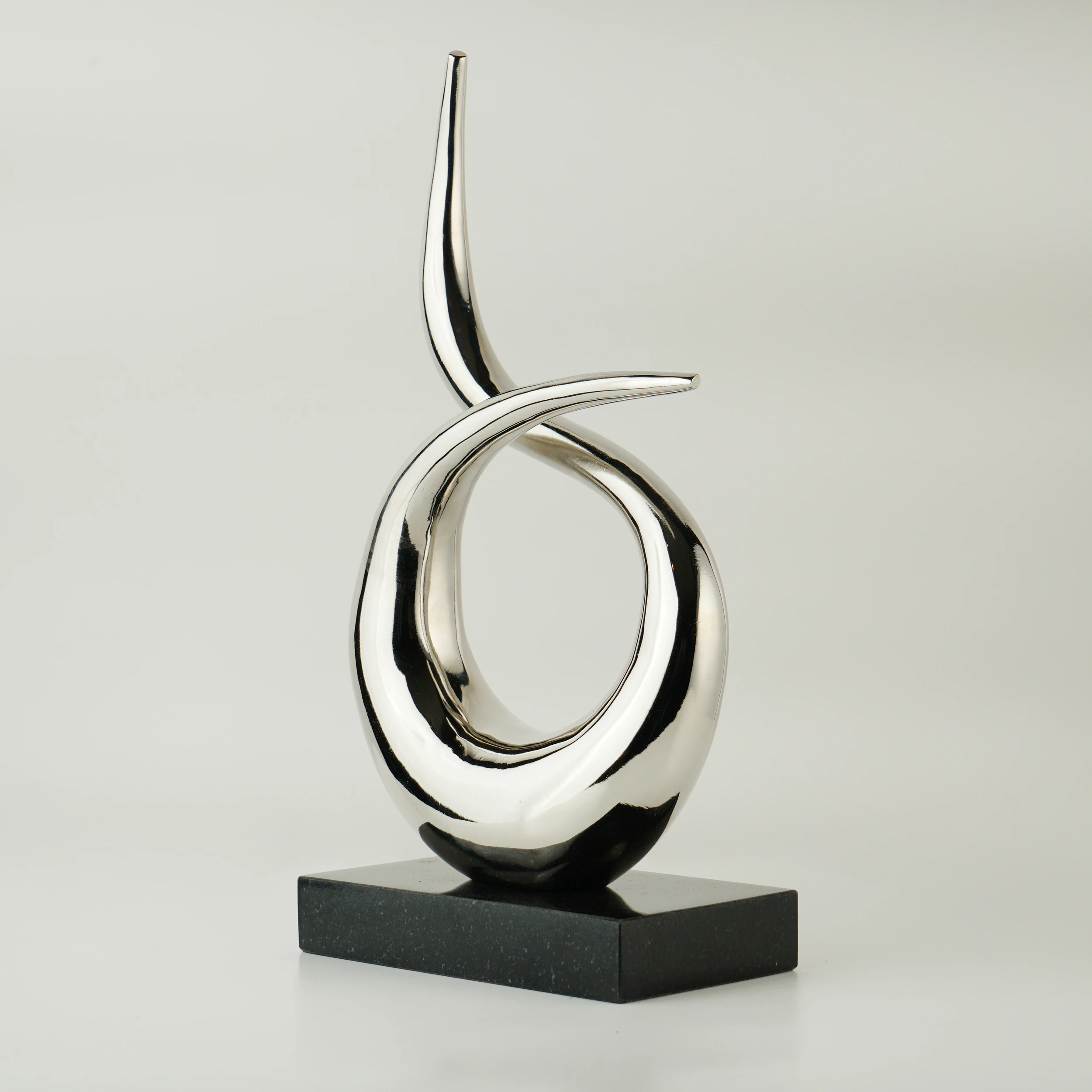 Quattrefoil Luxury Decor & Lighting