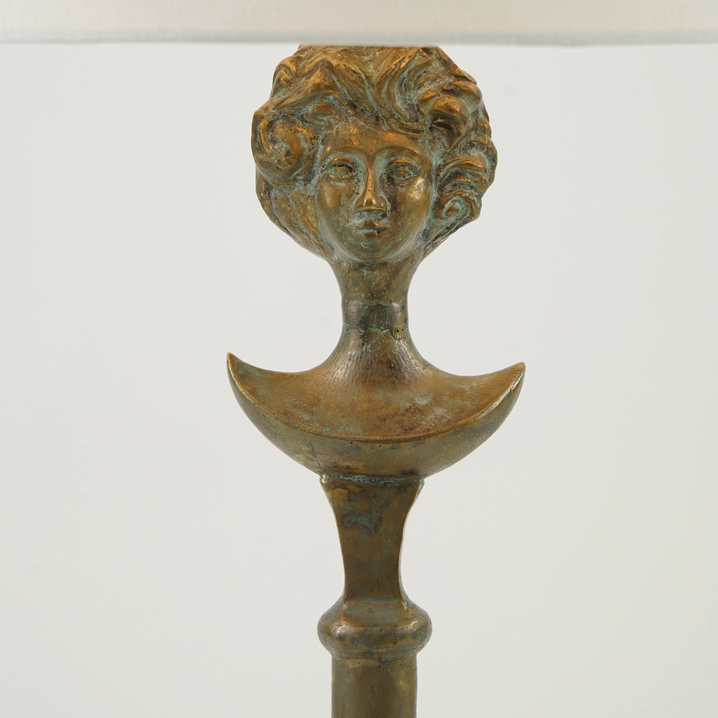 Quattrefoil Luxury Decor & Lighting