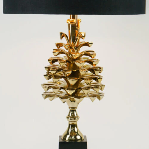 Quattrefoil Luxury Decor & Lighting