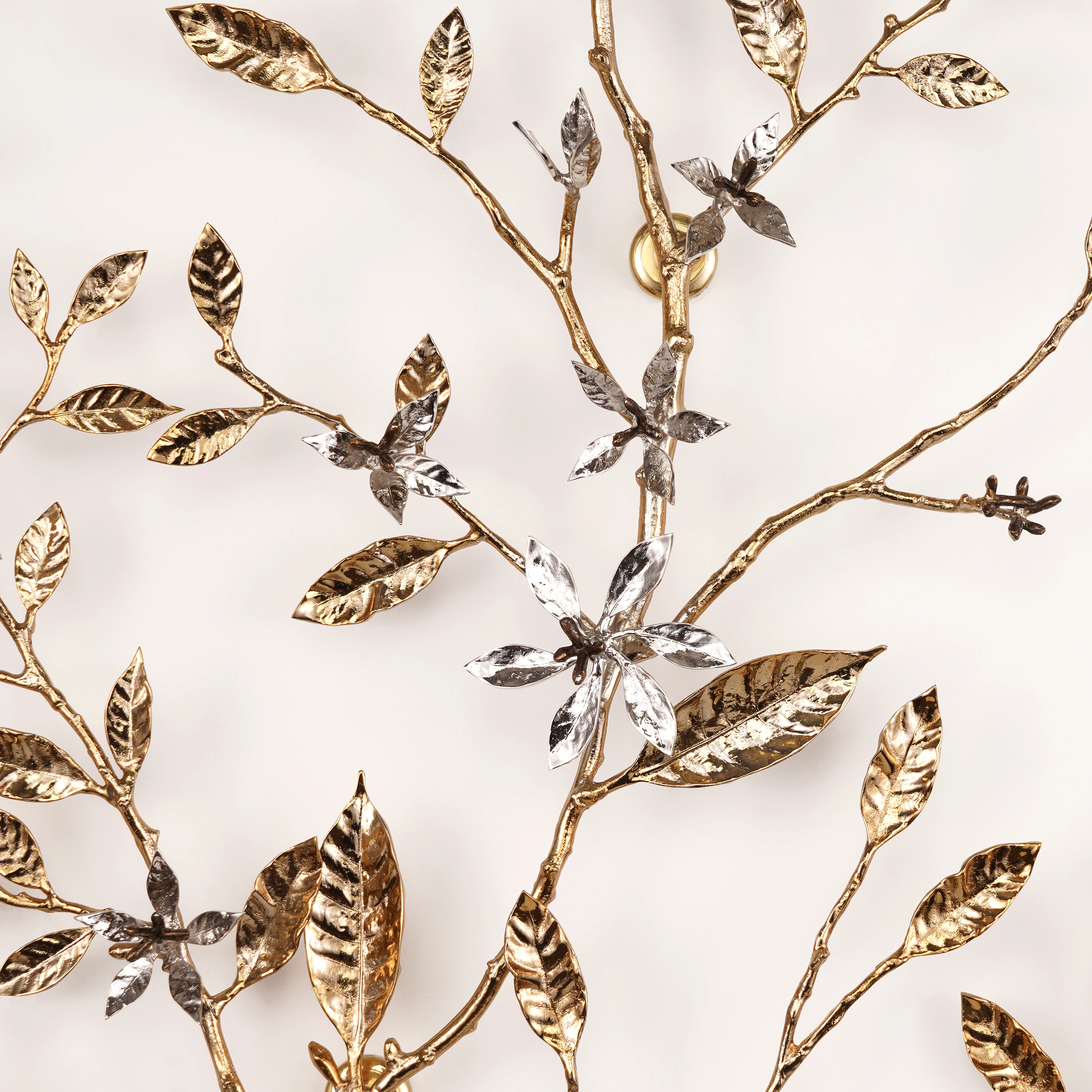 Quattrefoil Luxury Decor & Lighting