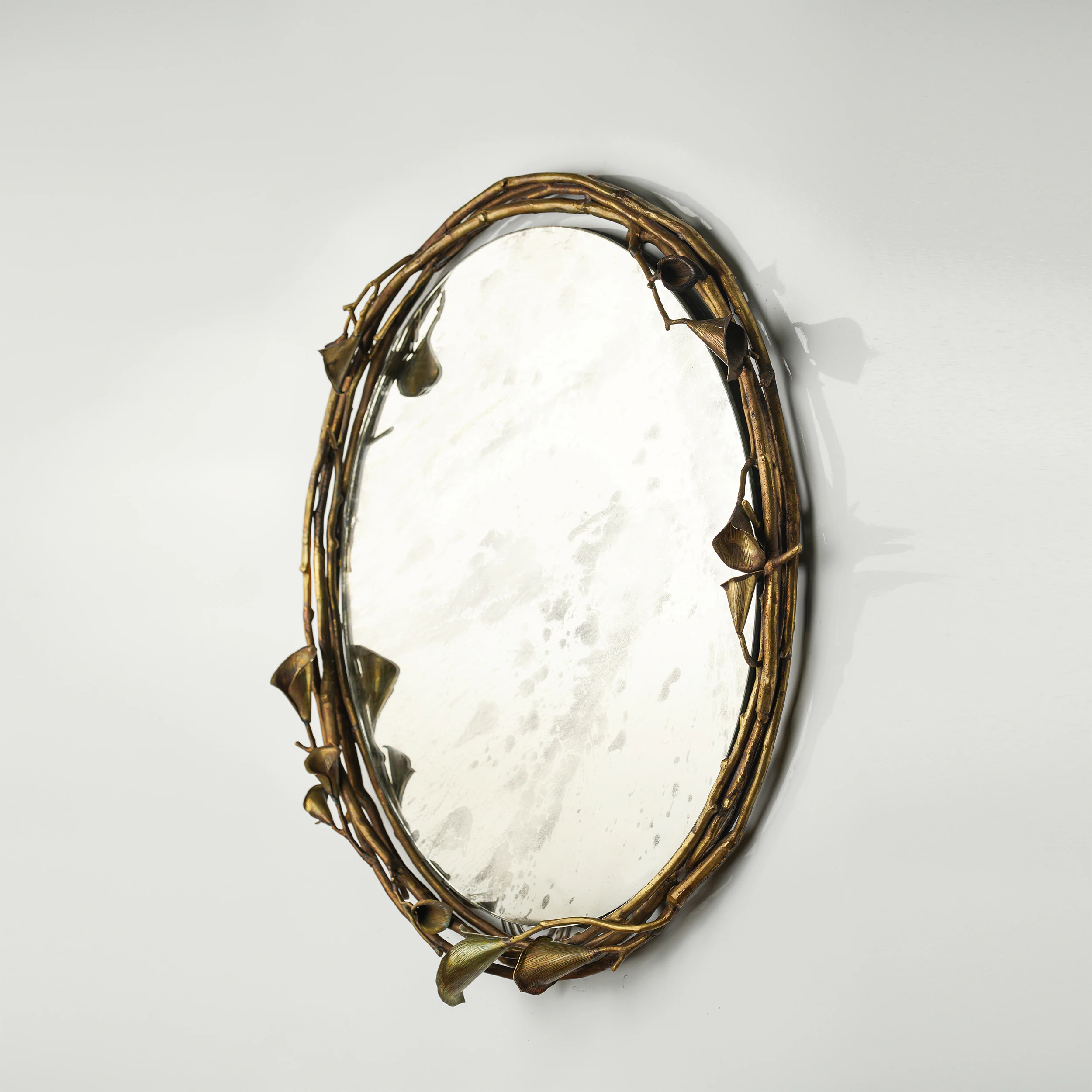 Quattrefoil Luxury Decor & Lighting