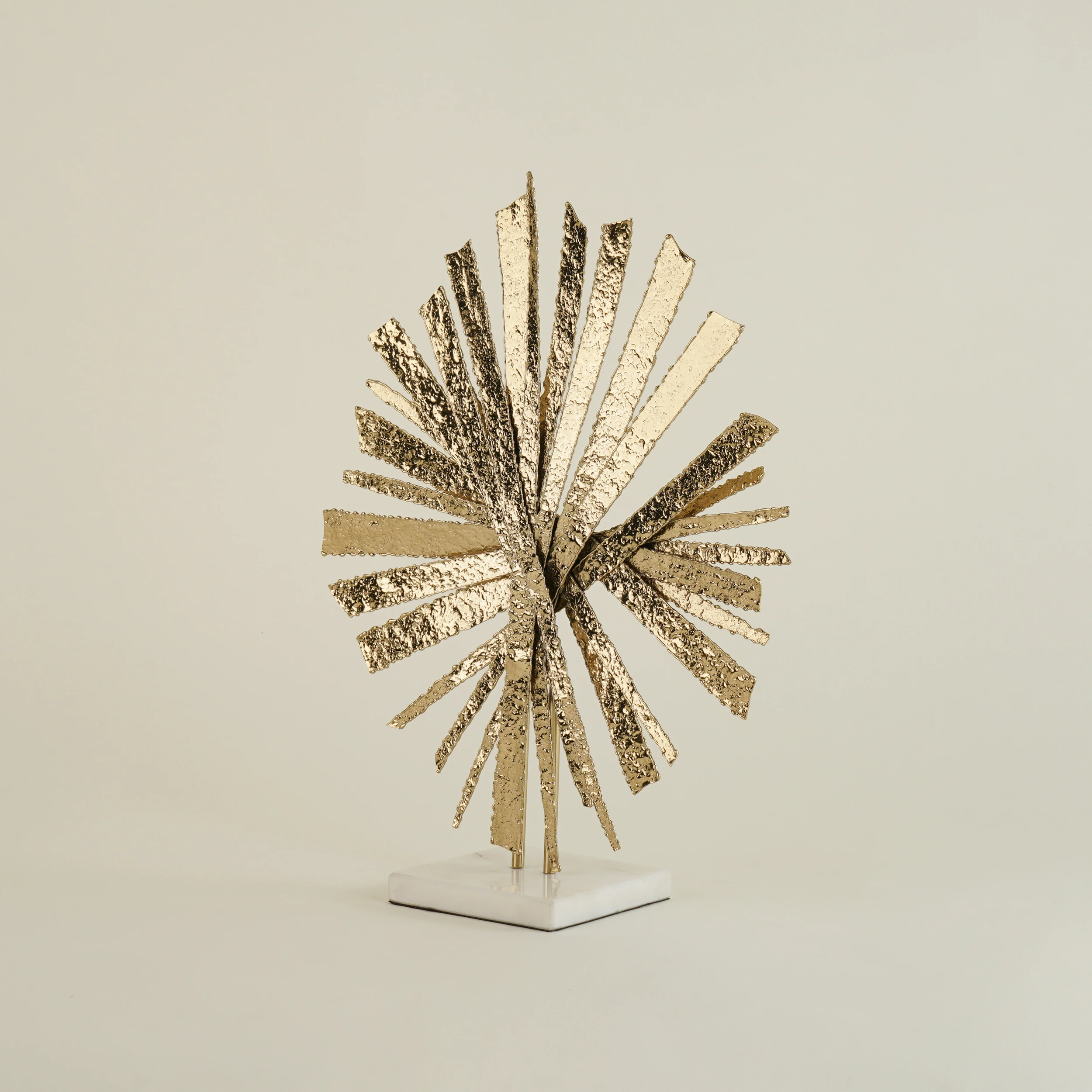 Quattrefoil Luxury Decor & Lighting