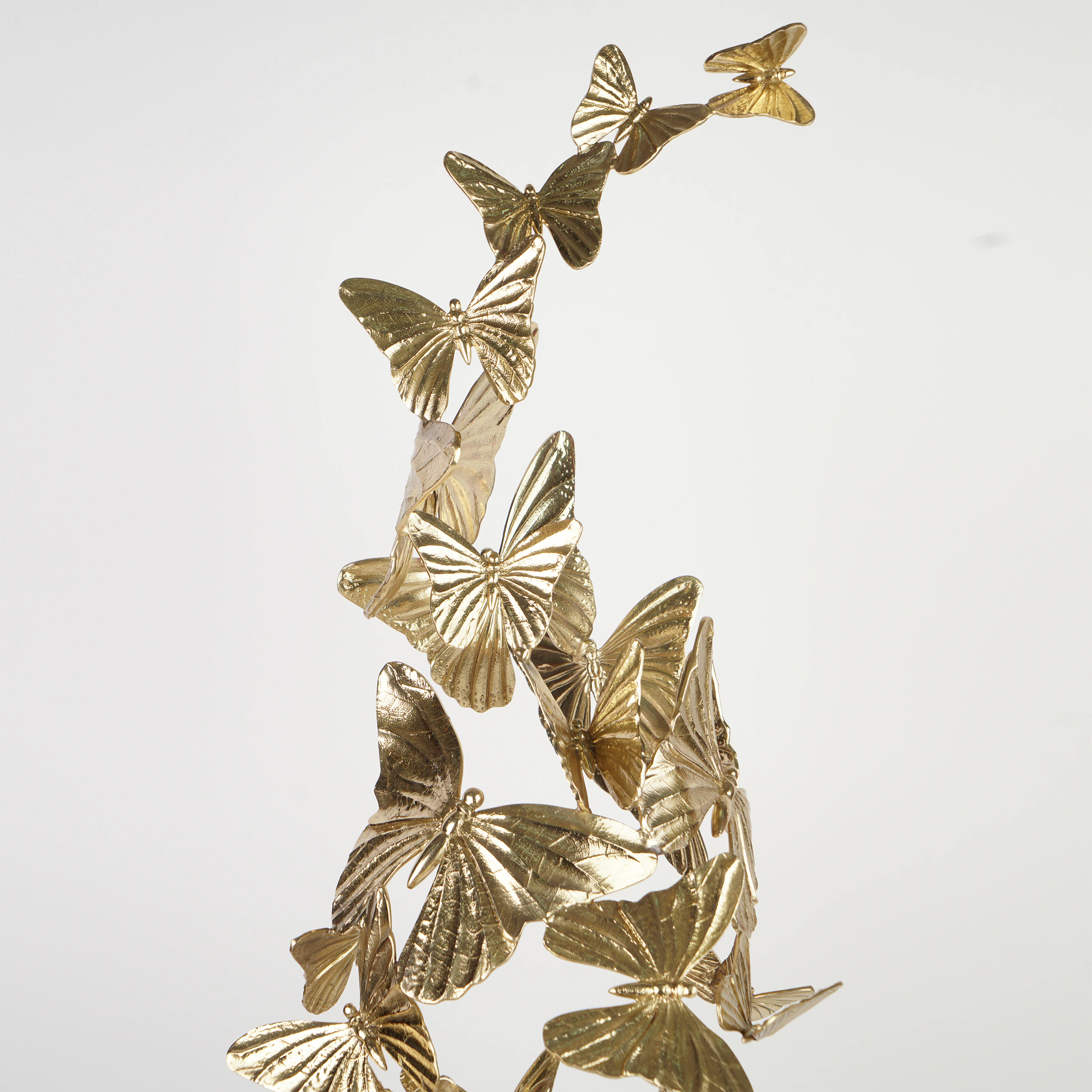 Quattrefoil Luxury Decor & Lighting