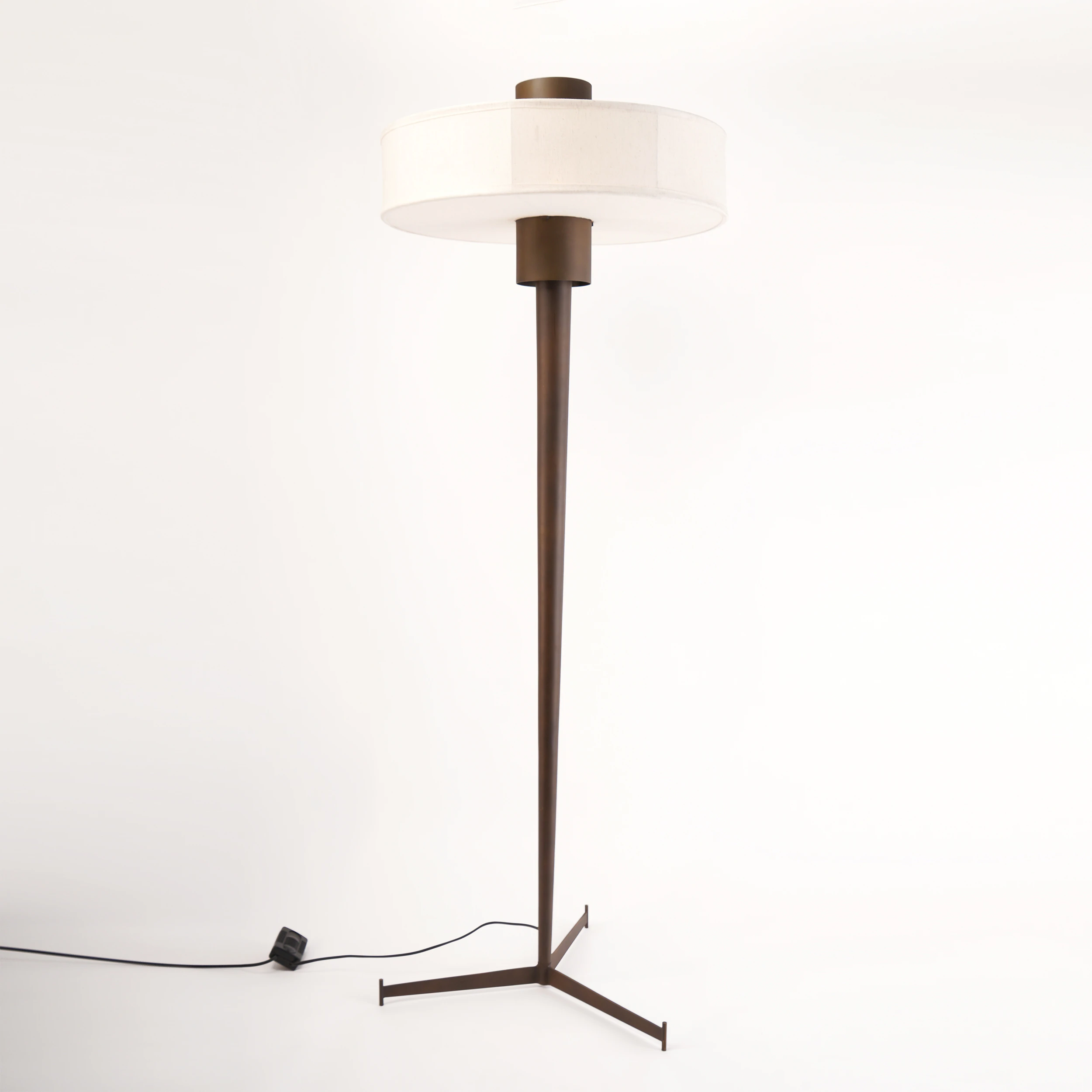 Quattrefoil Luxury Decor & Lighting