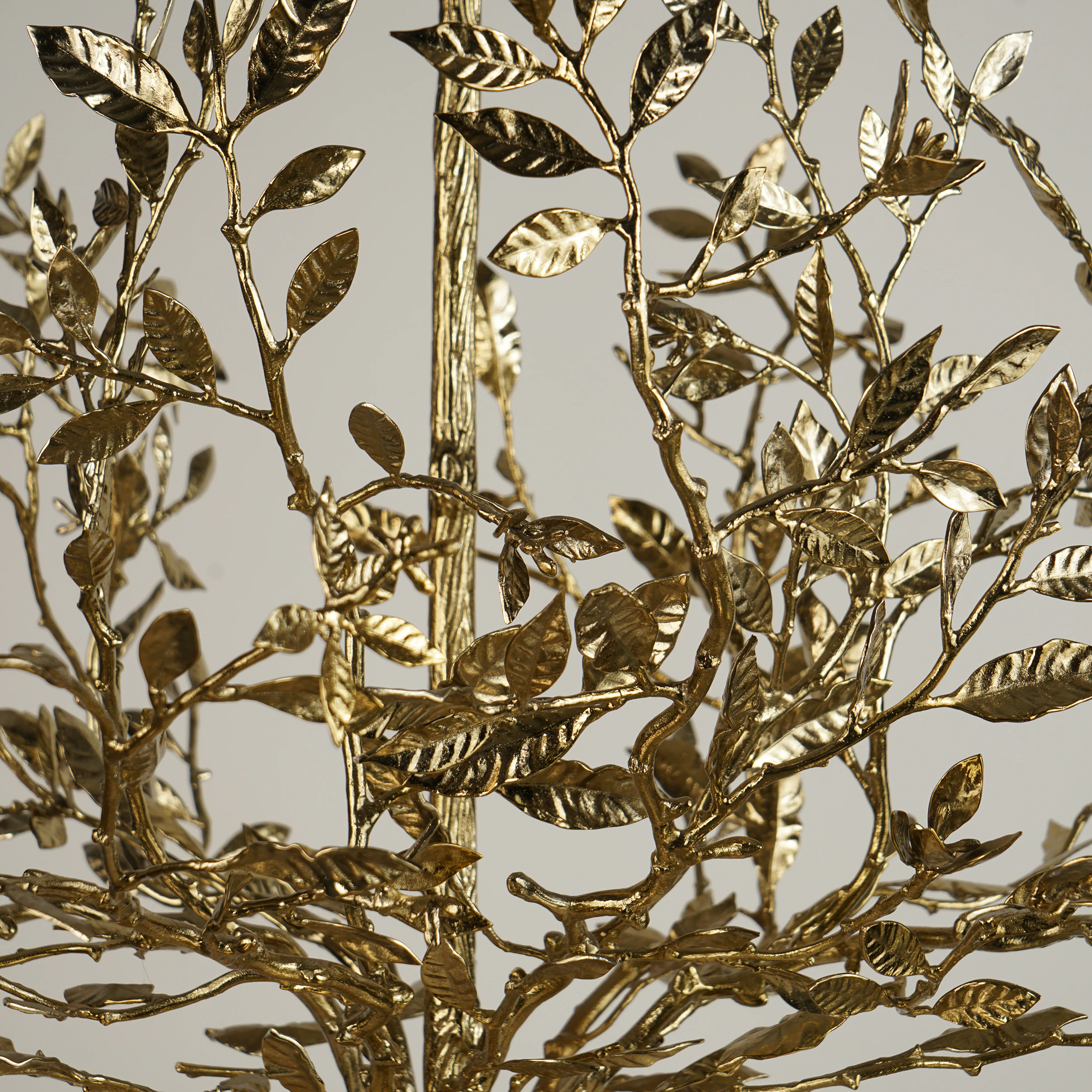 Quattrefoil Luxury Decor & Lighting