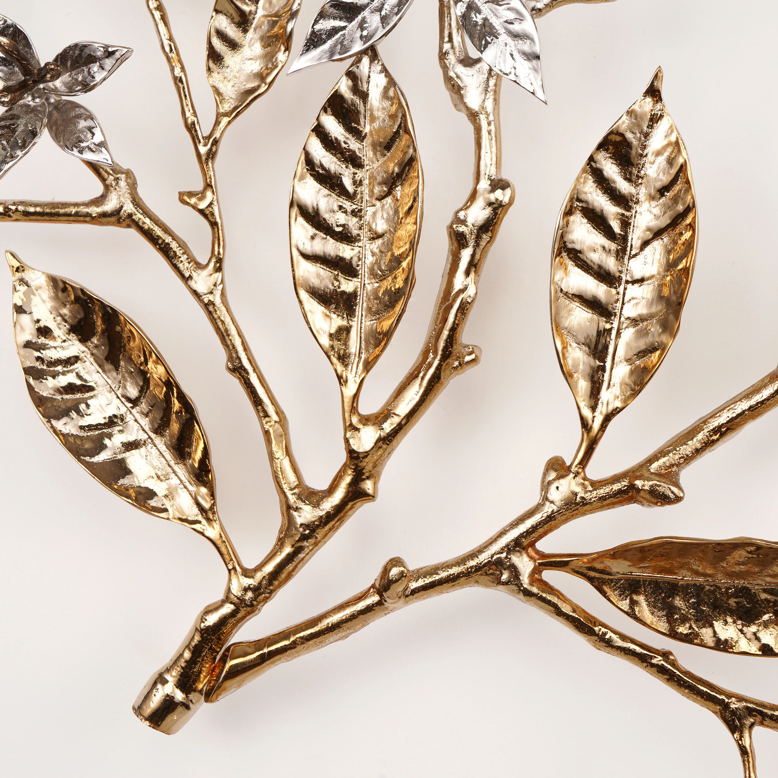 Quattrefoil Luxury Decor & Lighting