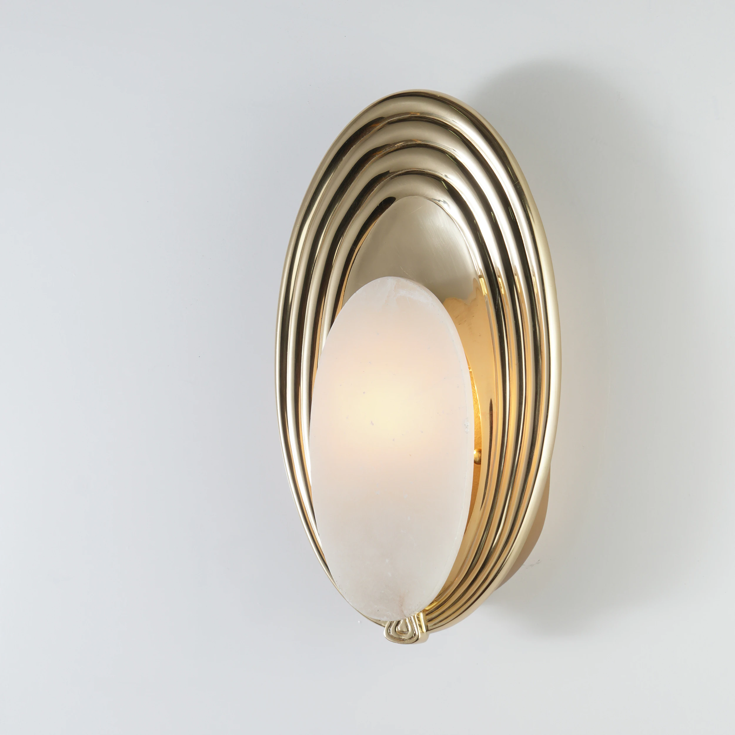 Quattrefoil Luxury Decor & Lighting