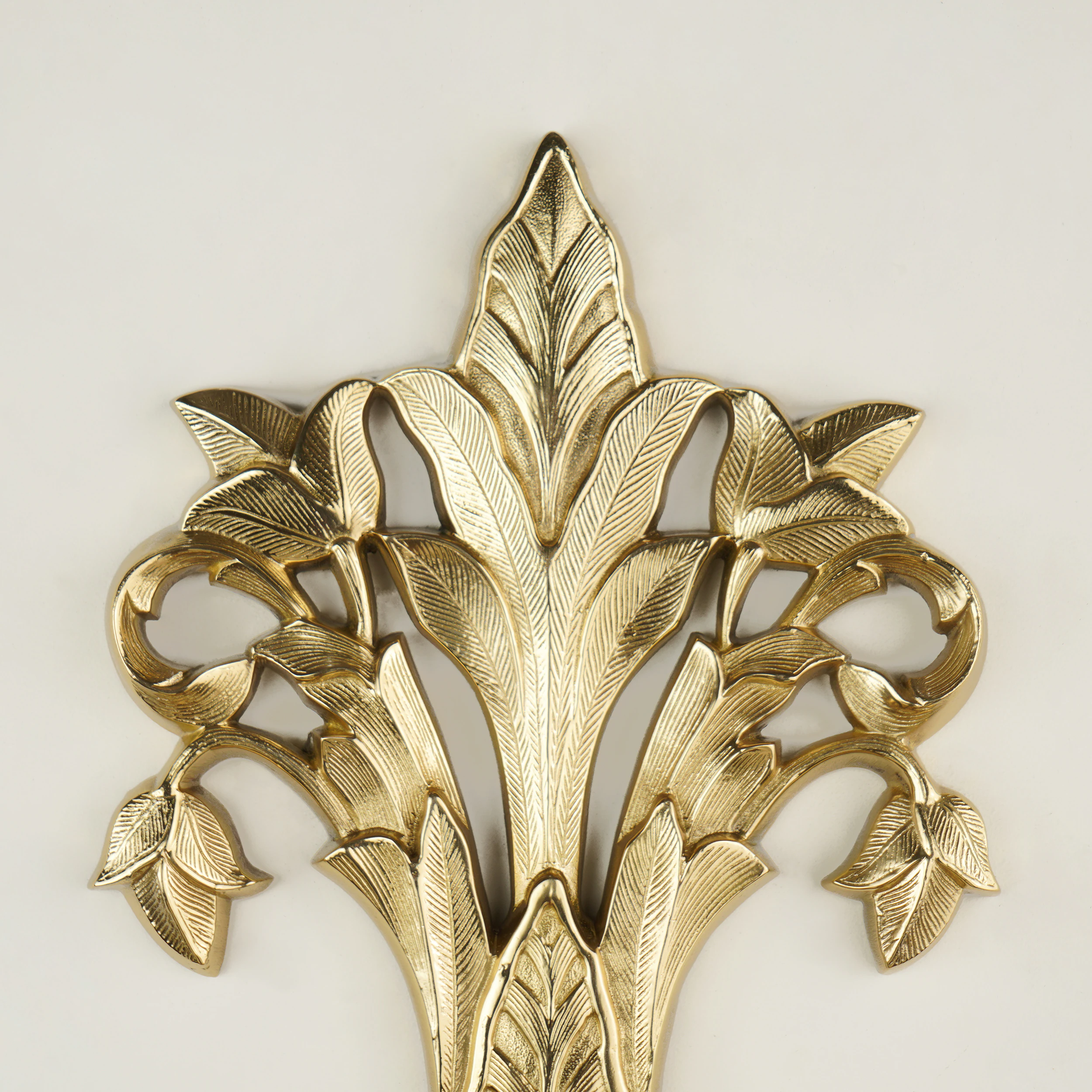 Quattrefoil Luxury Decor & Lighting