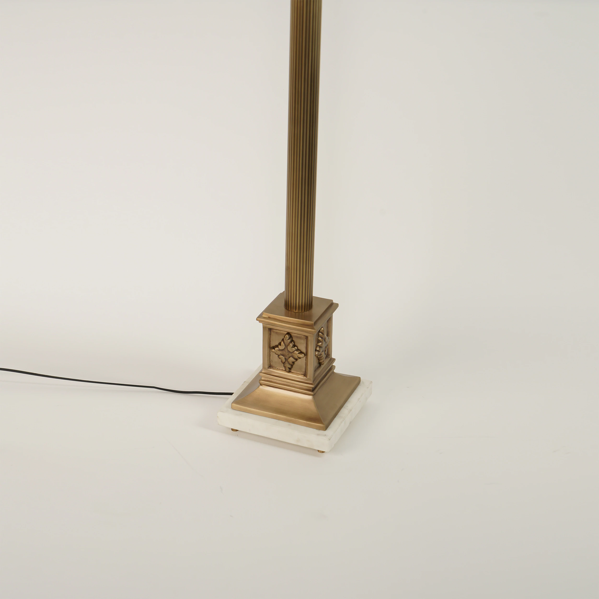 Quattrefoil Luxury Decor & Lighting