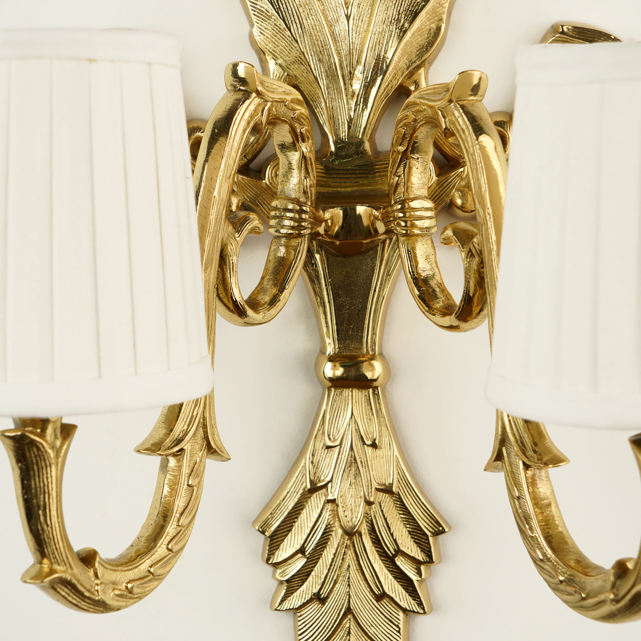 Quattrefoil Luxury Decor & Lighting