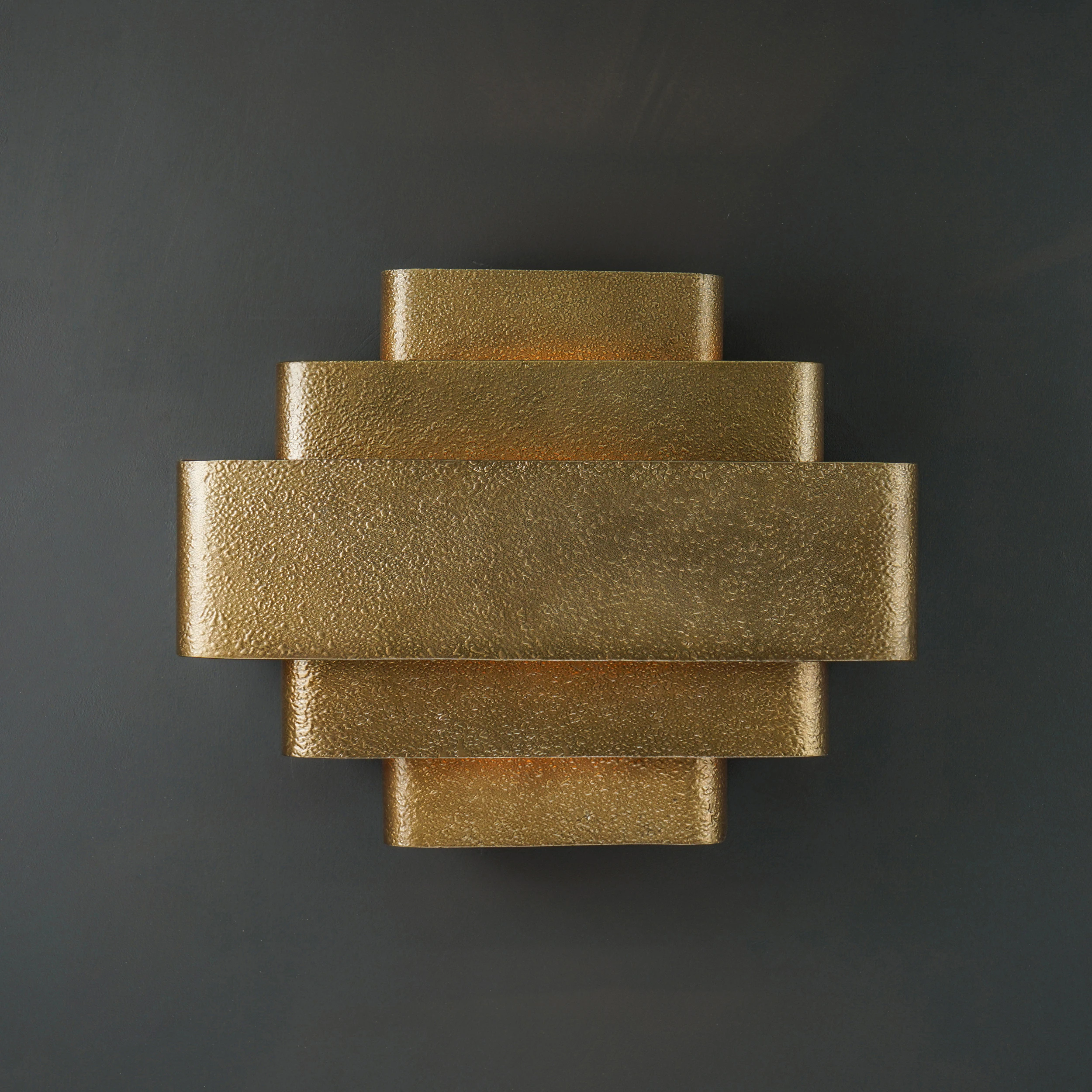 Quattrefoil Luxury Decor & Lighting