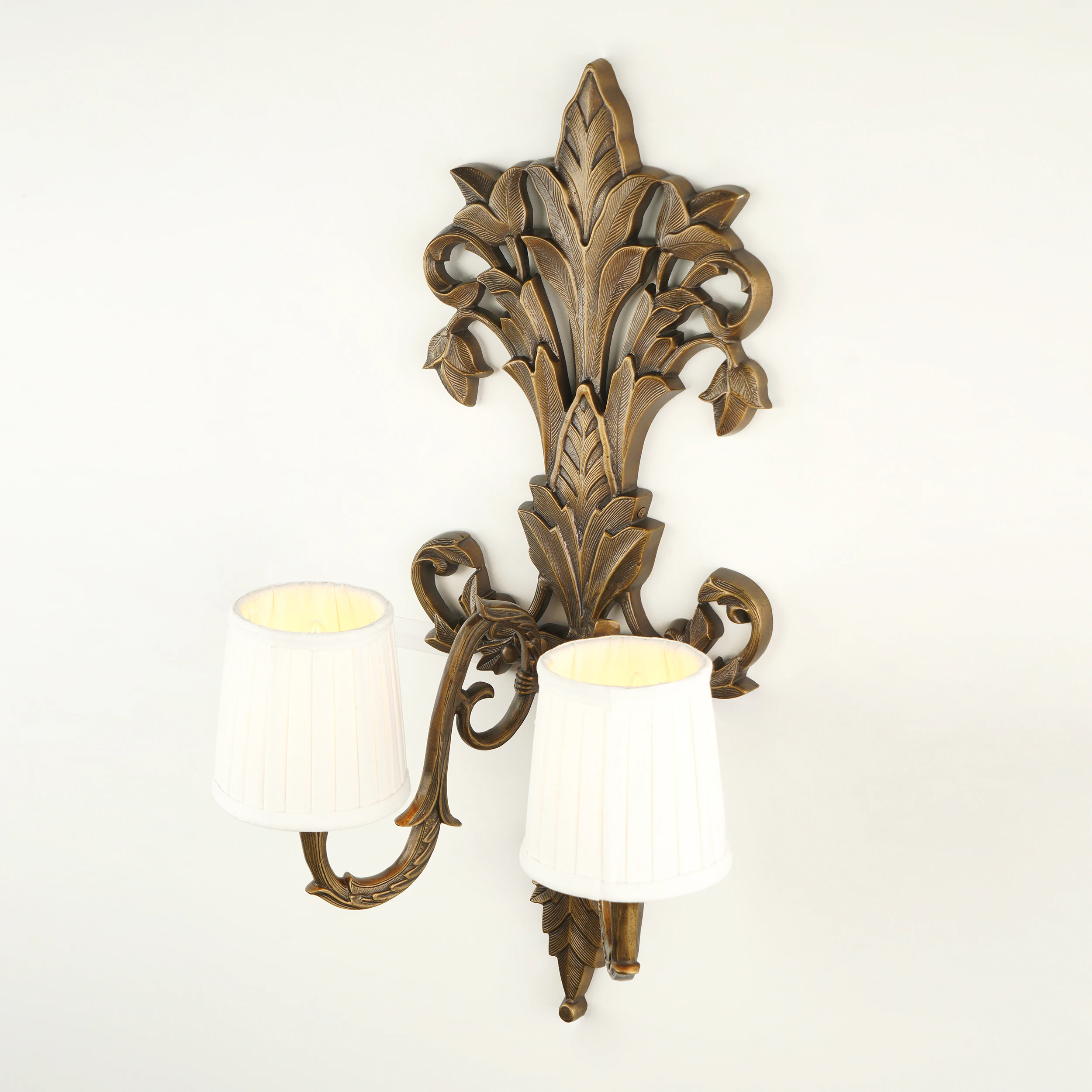 Quattrefoil Luxury Decor & Lighting