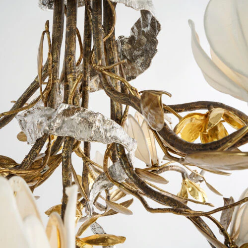 Quattrefoil Luxury Decor & Lighting