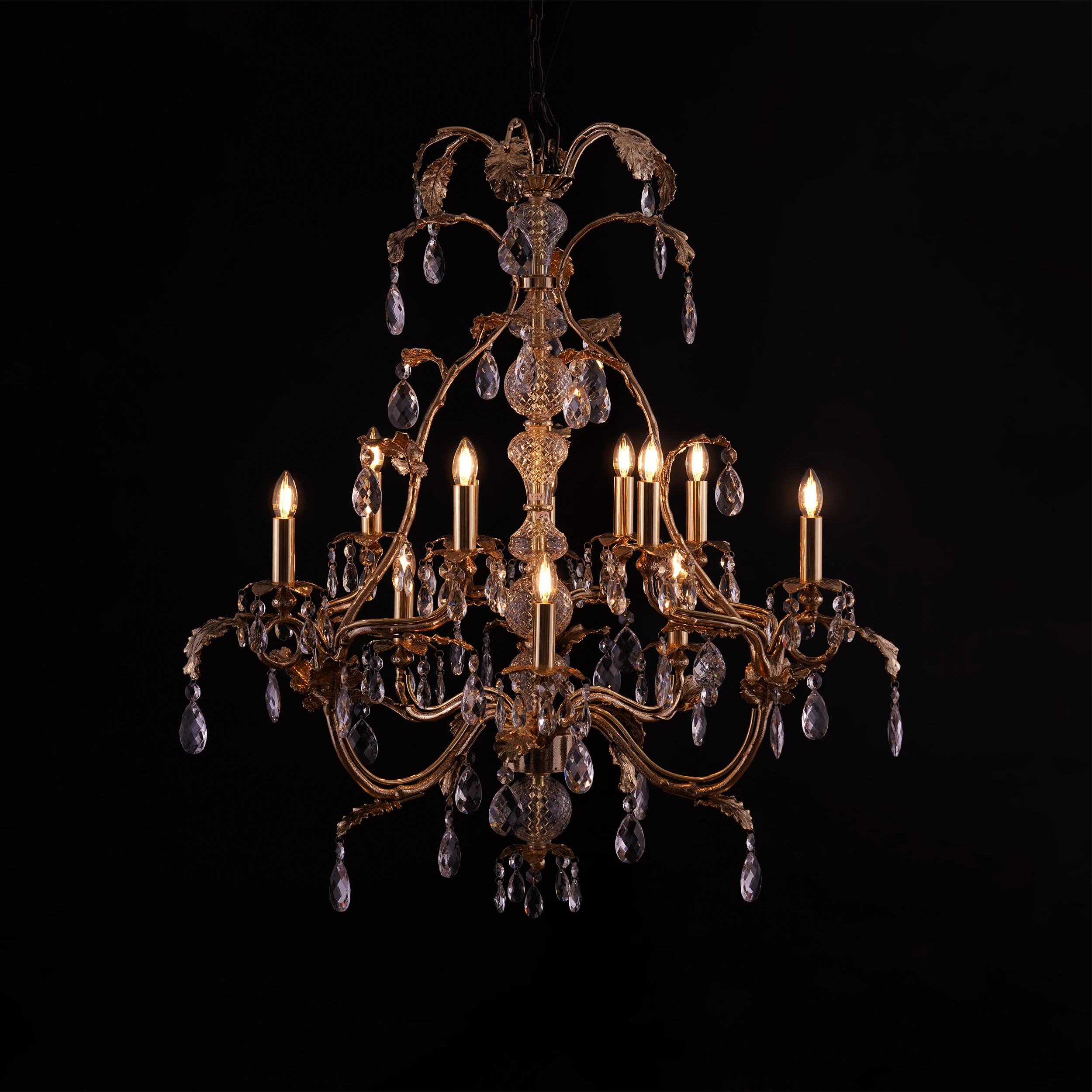 Quattrefoil Luxury Decor & Lighting