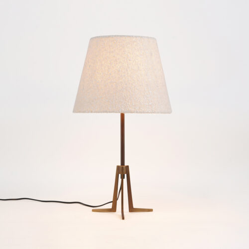 TRIPOD TABLE LAMP