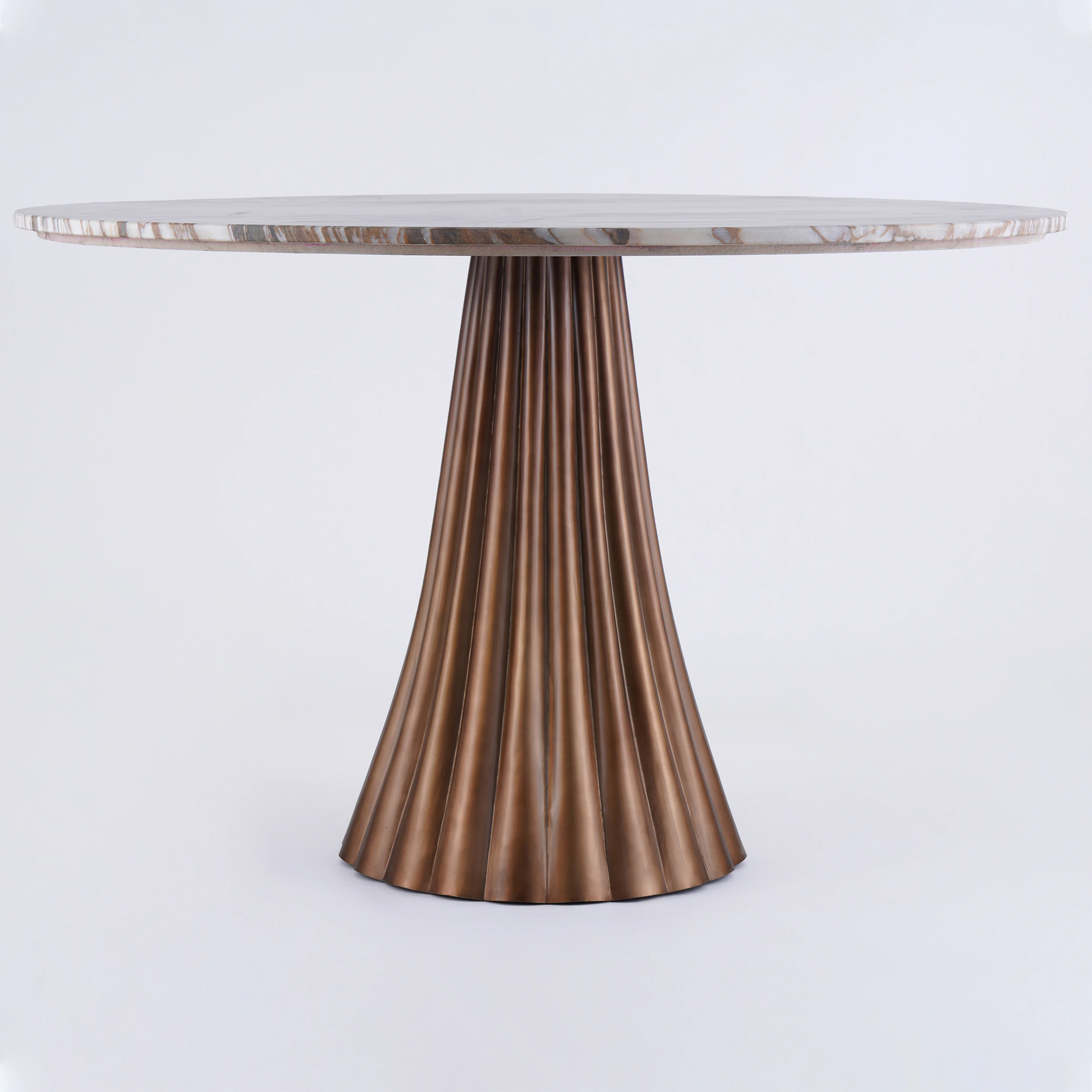 Quattrefoil Luxury Decor & Lighting