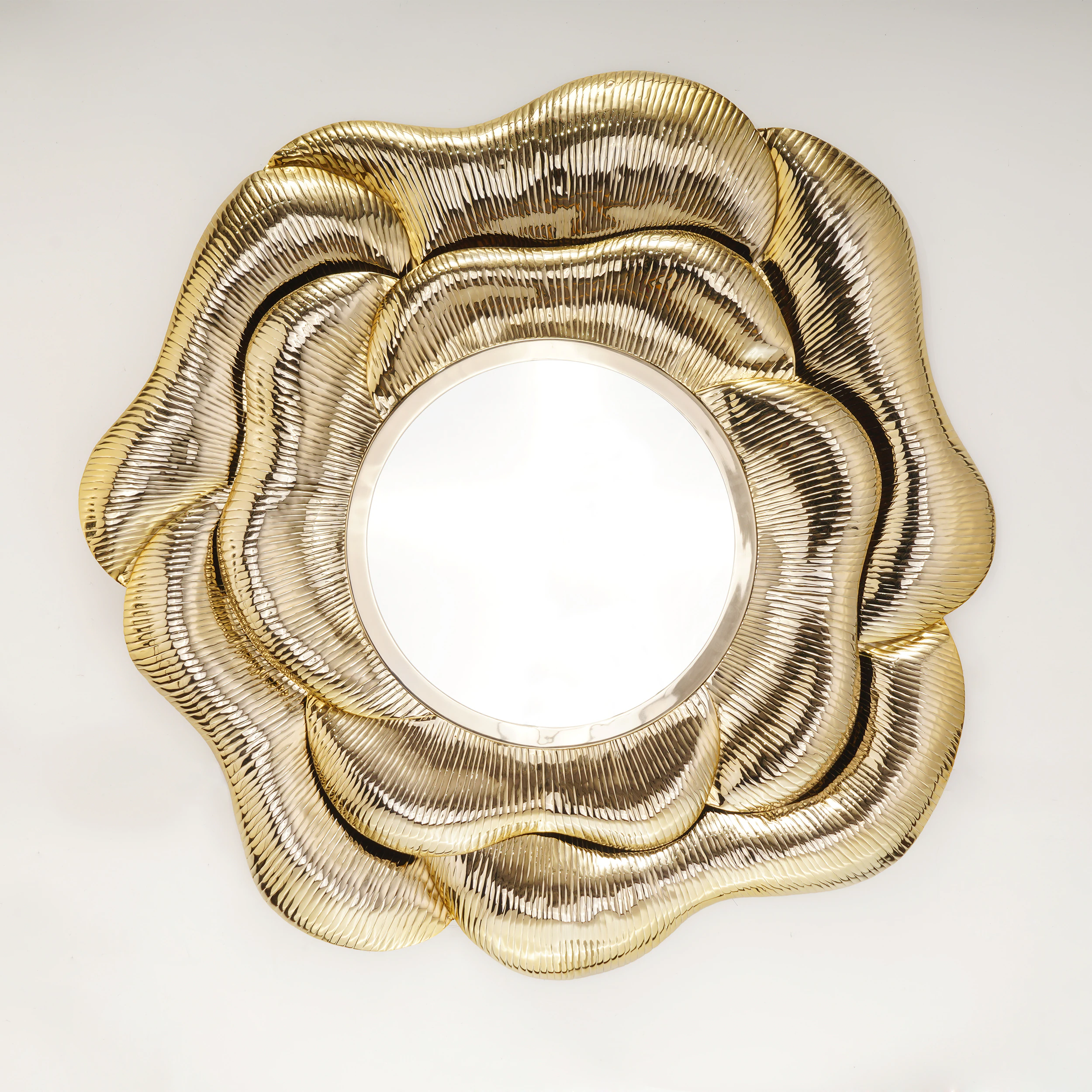 Quattrefoil Luxury Decor & Lighting