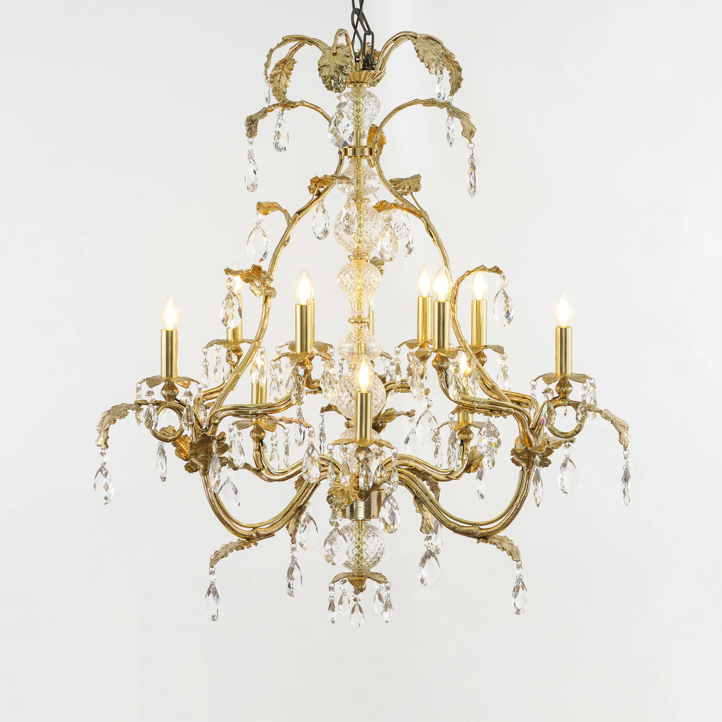 Quattrefoil Luxury Decor & Lighting