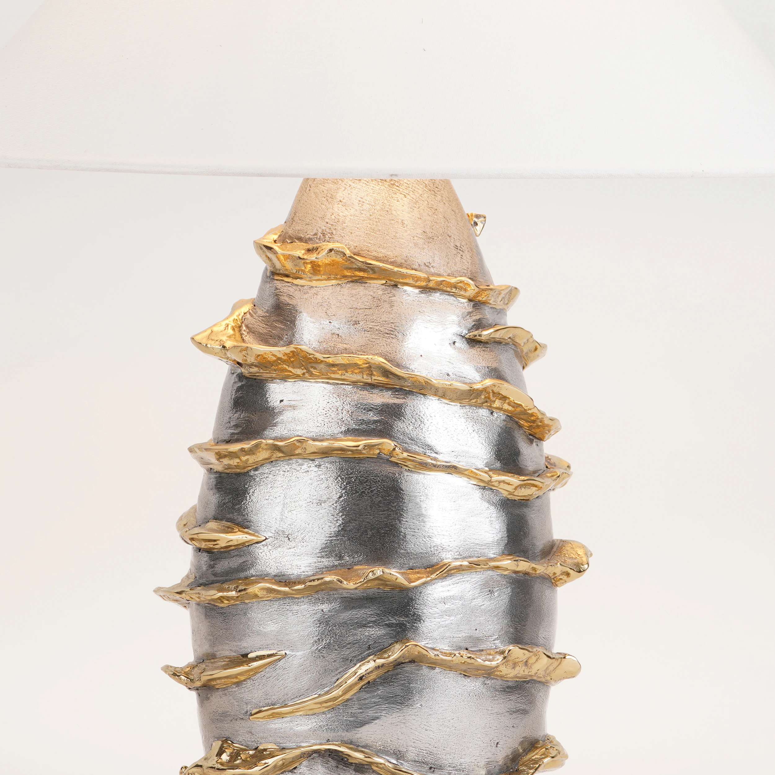 Quattrefoil Luxury Decor & Lighting