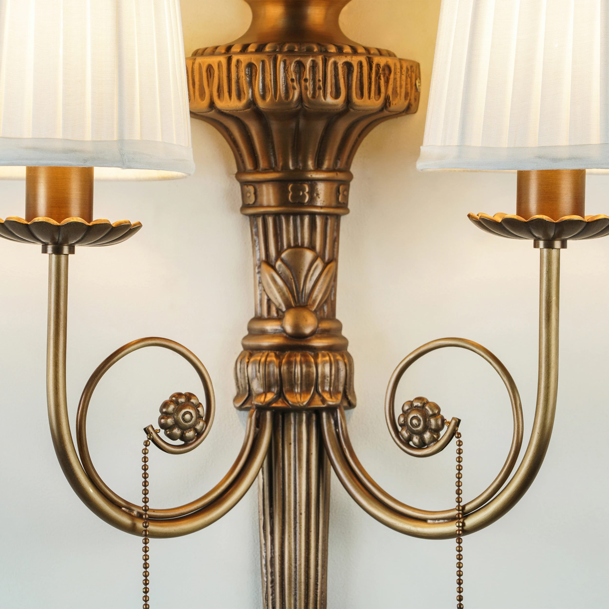Quattrefoil Luxury Decor & Lighting
