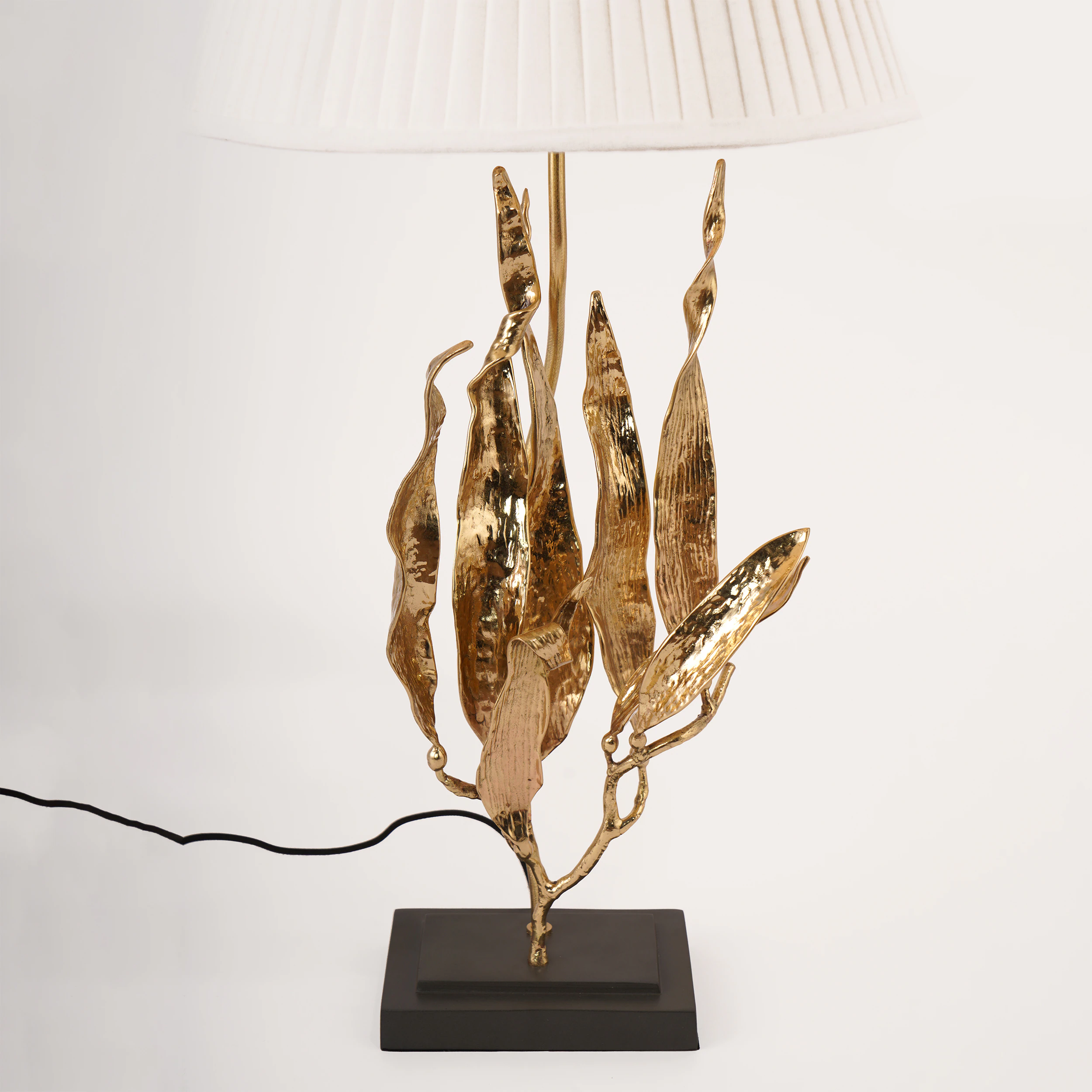 Quattrefoil Luxury Decor & Lighting