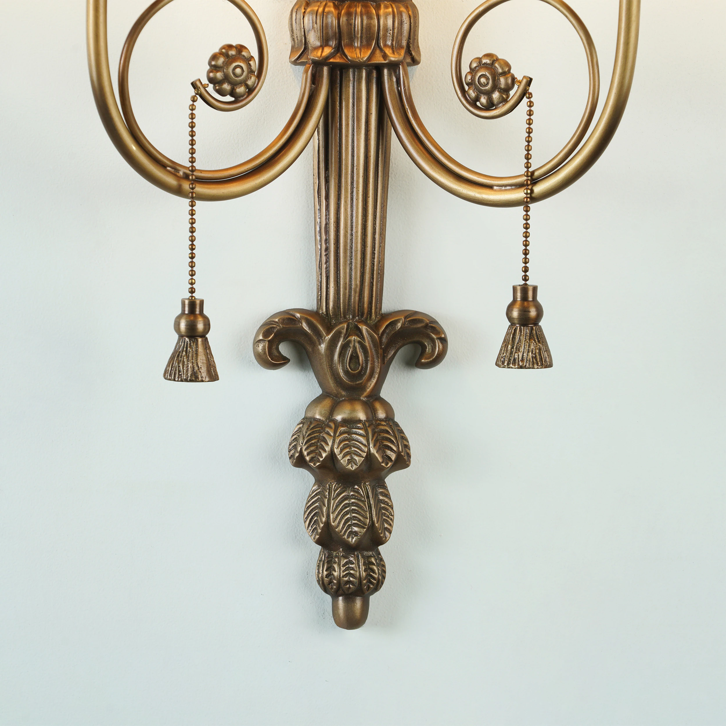 Quattrefoil Luxury Decor & Lighting