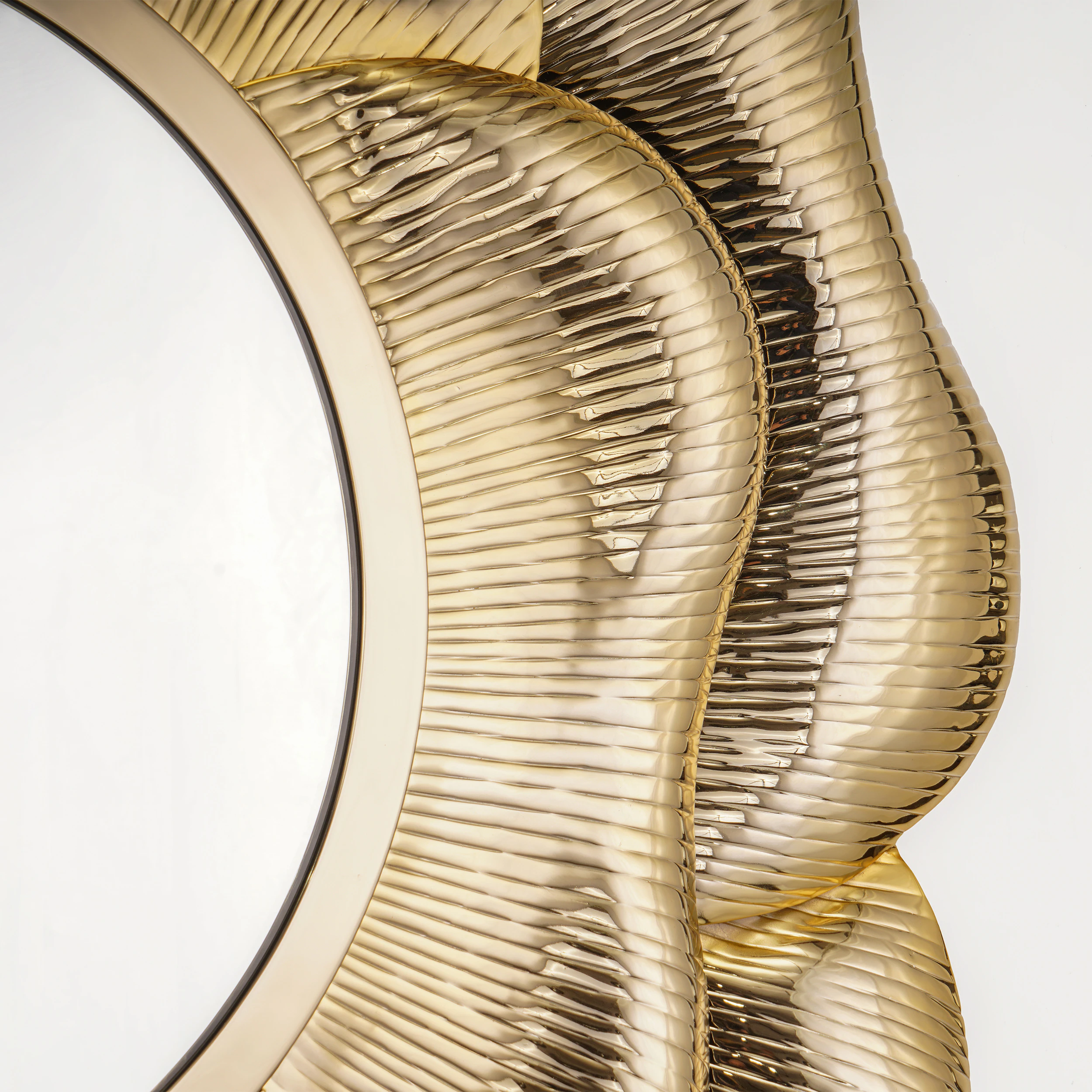 Quattrefoil Luxury Decor & Lighting