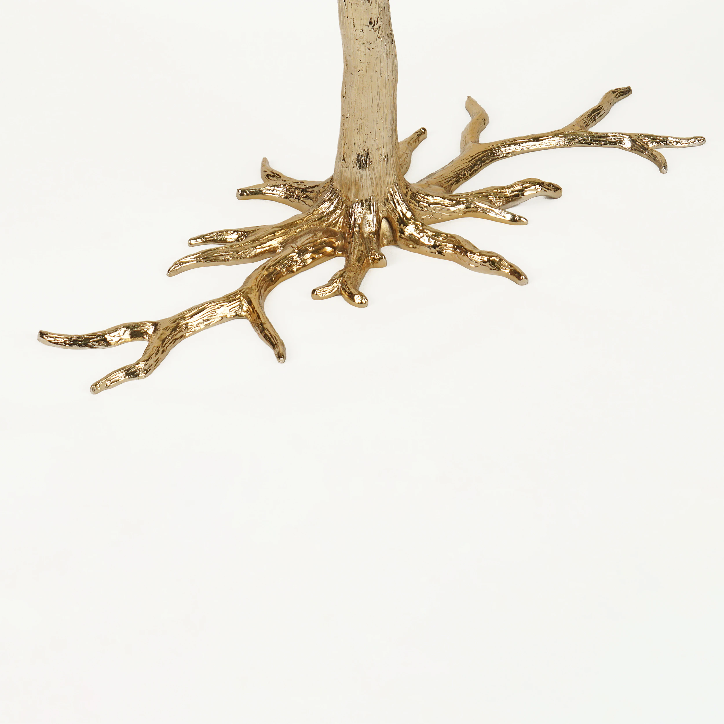 Quattrefoil Luxury Decor & Lighting