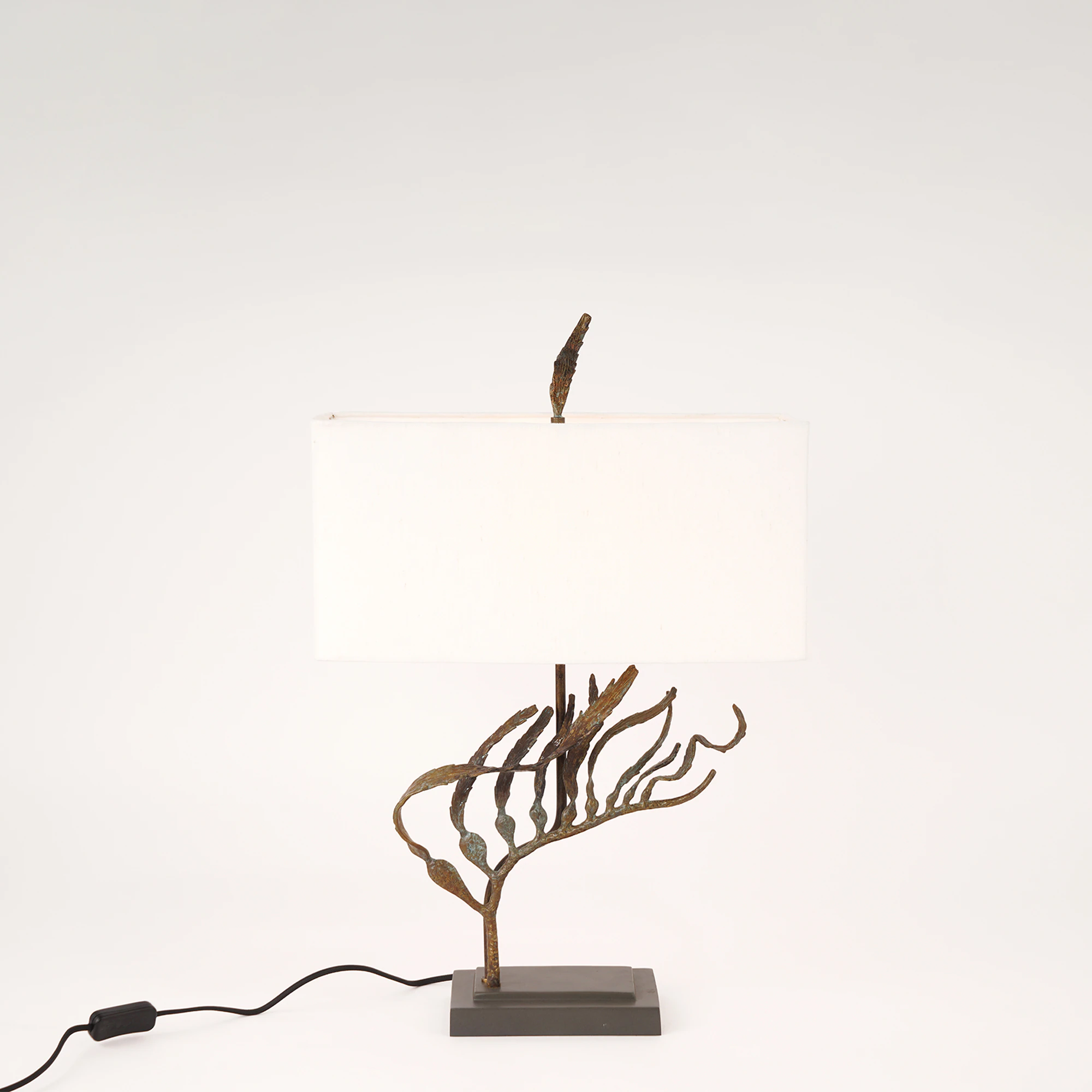 Quattrefoil Luxury Decor & Lighting