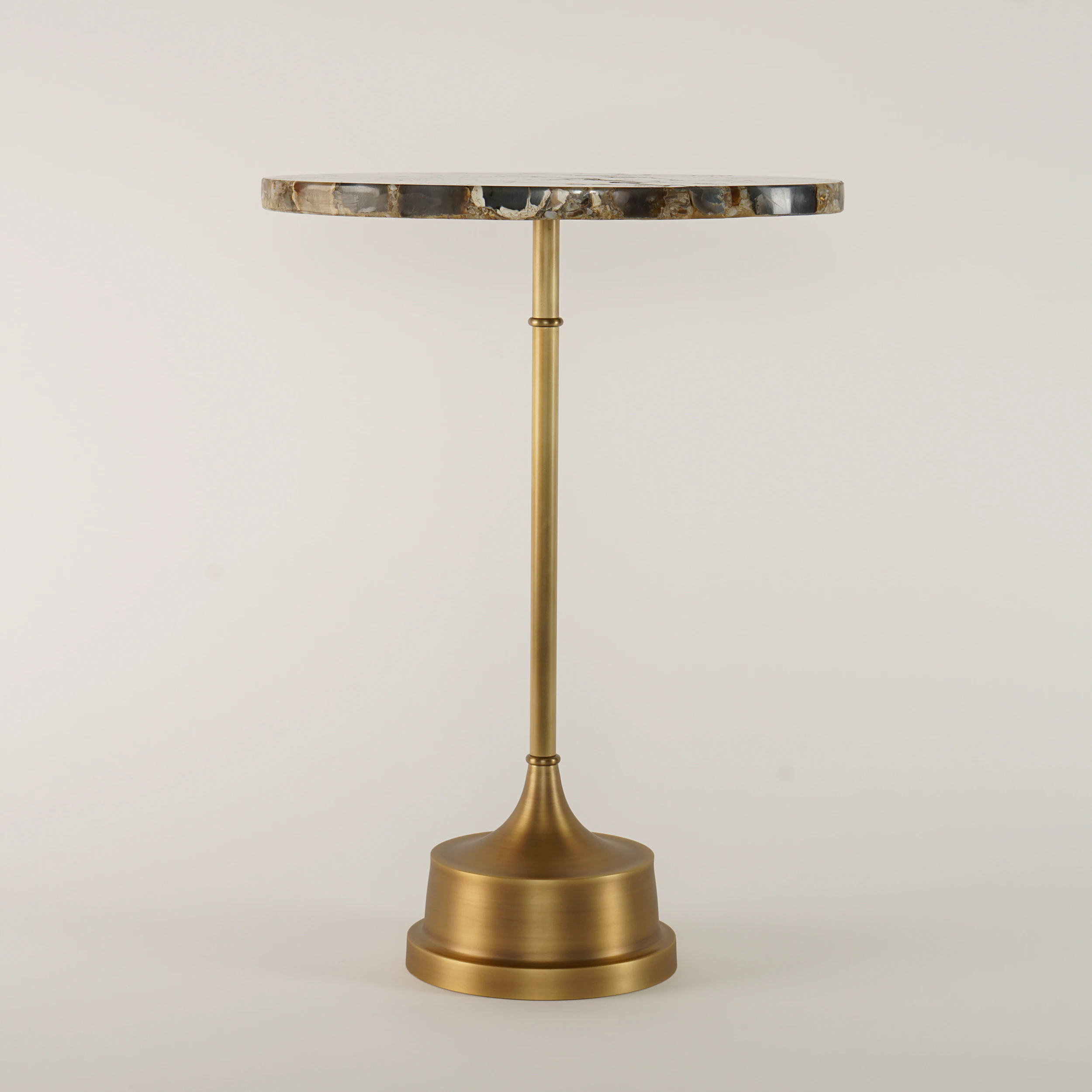 Quattrefoil Luxury Decor & Lighting