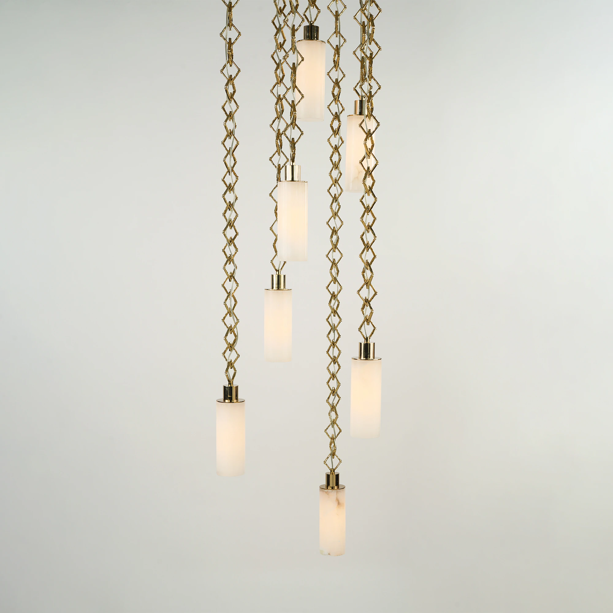Quattrefoil Luxury Decor & Lighting