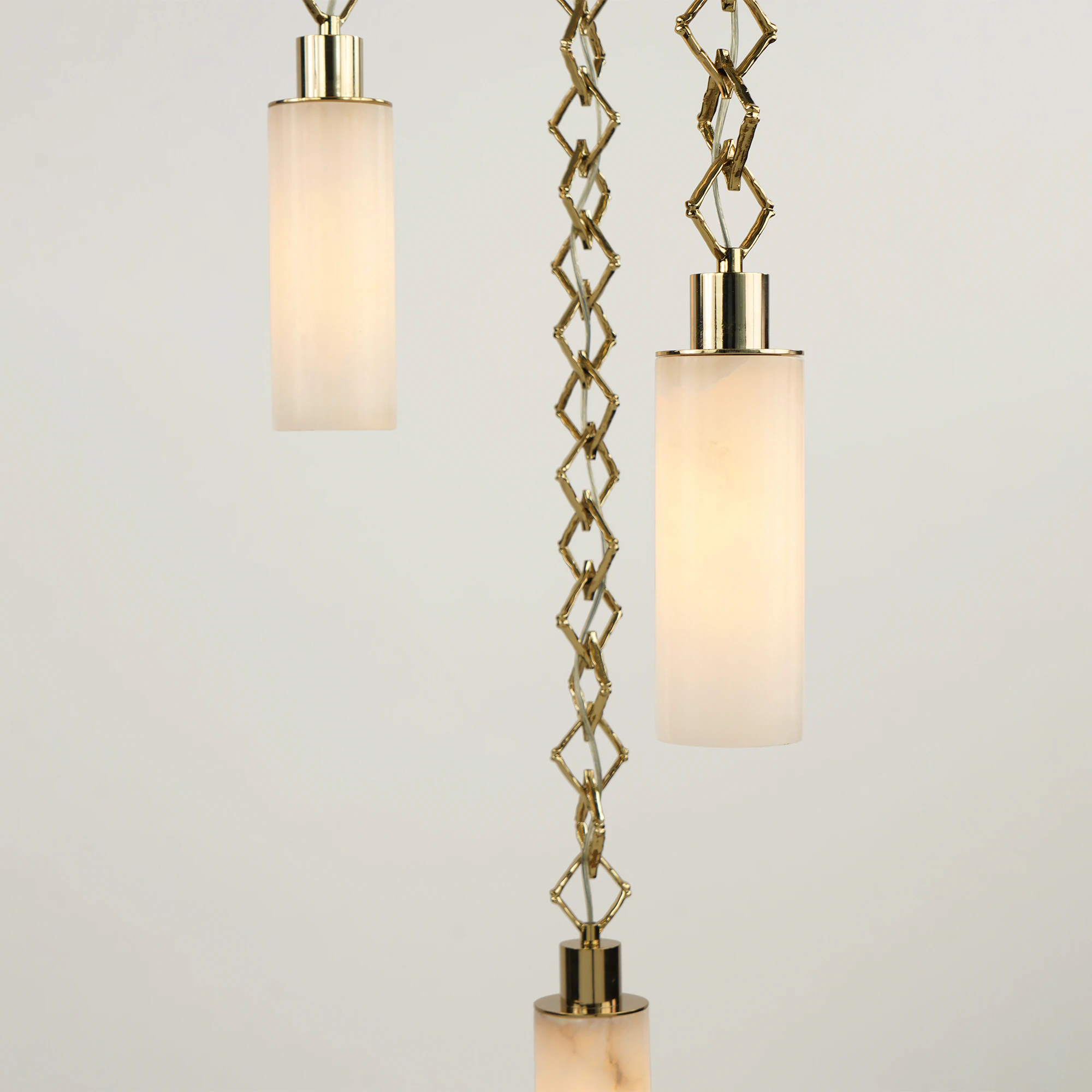 Quattrefoil Luxury Decor & Lighting