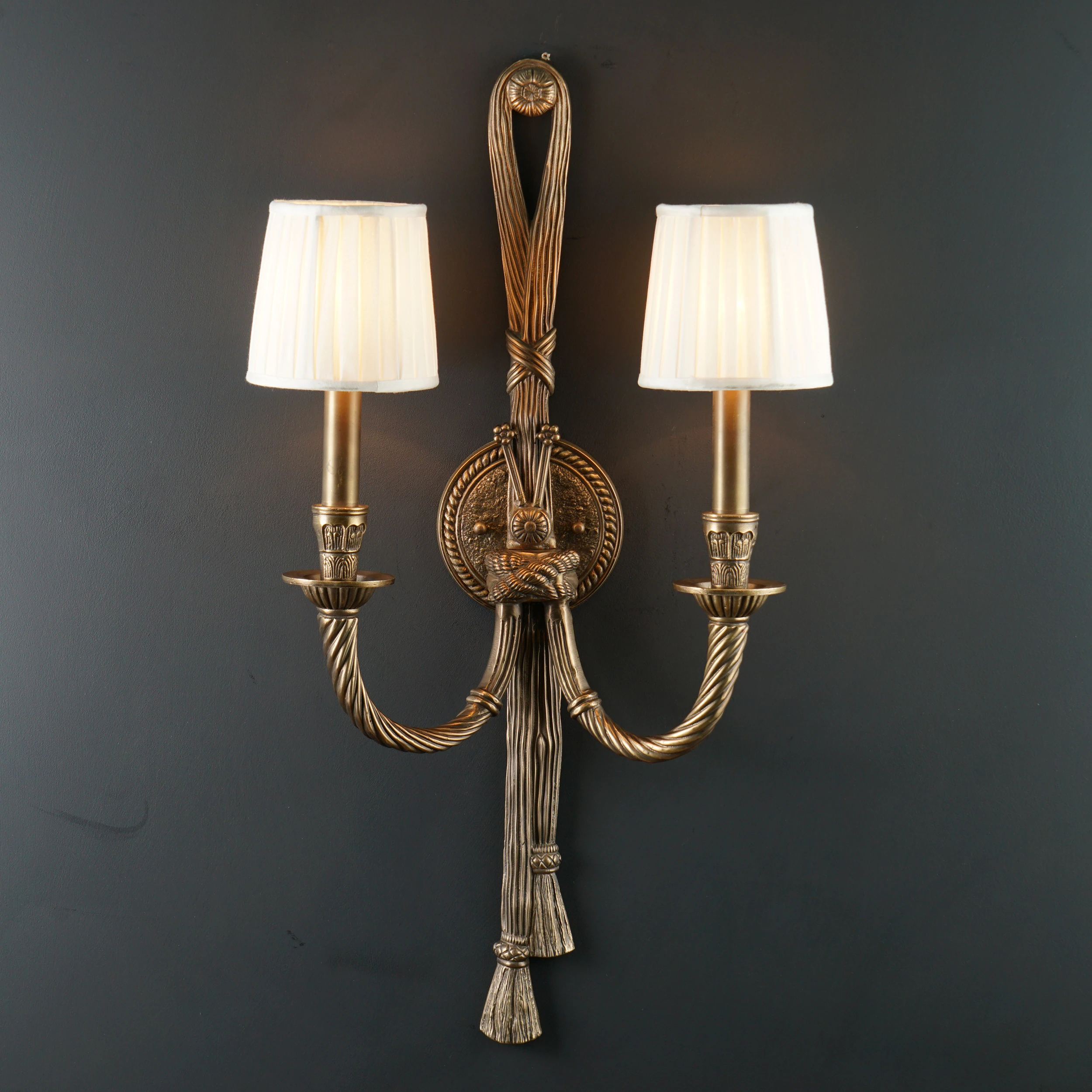 Quattrefoil Luxury Decor & Lighting