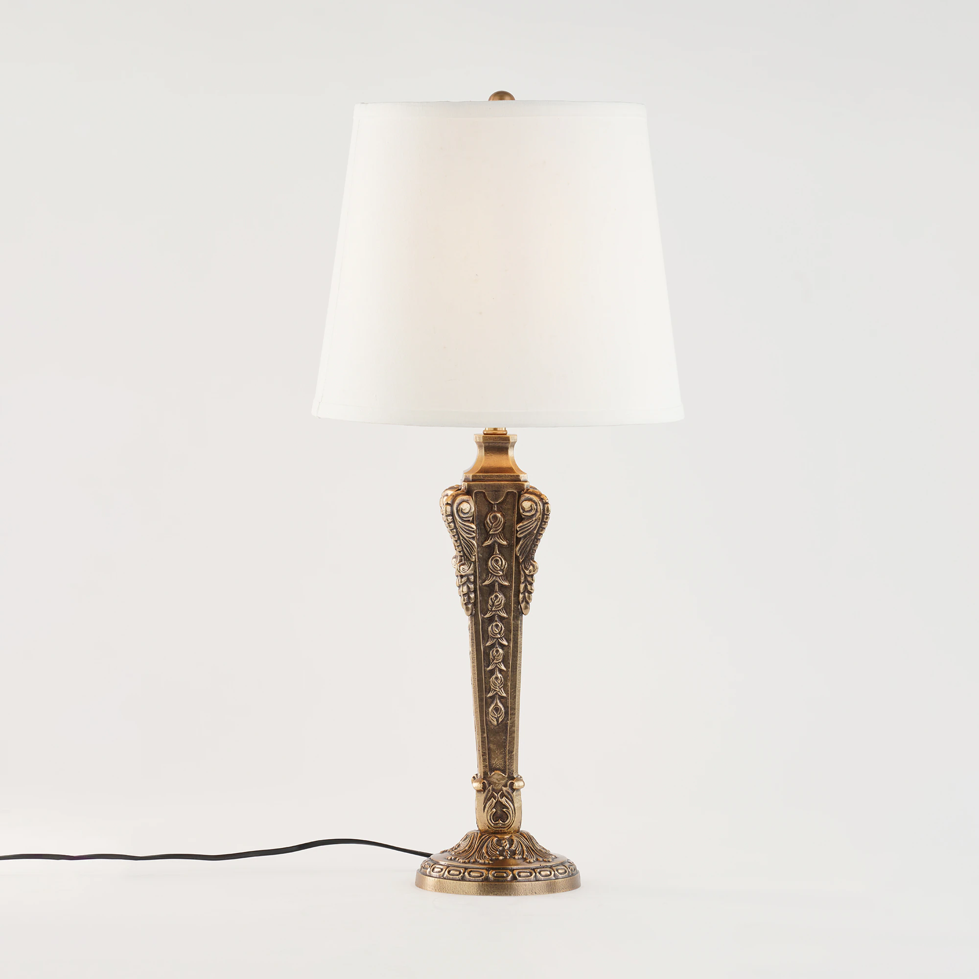 Quattrefoil Luxury Decor & Lighting
