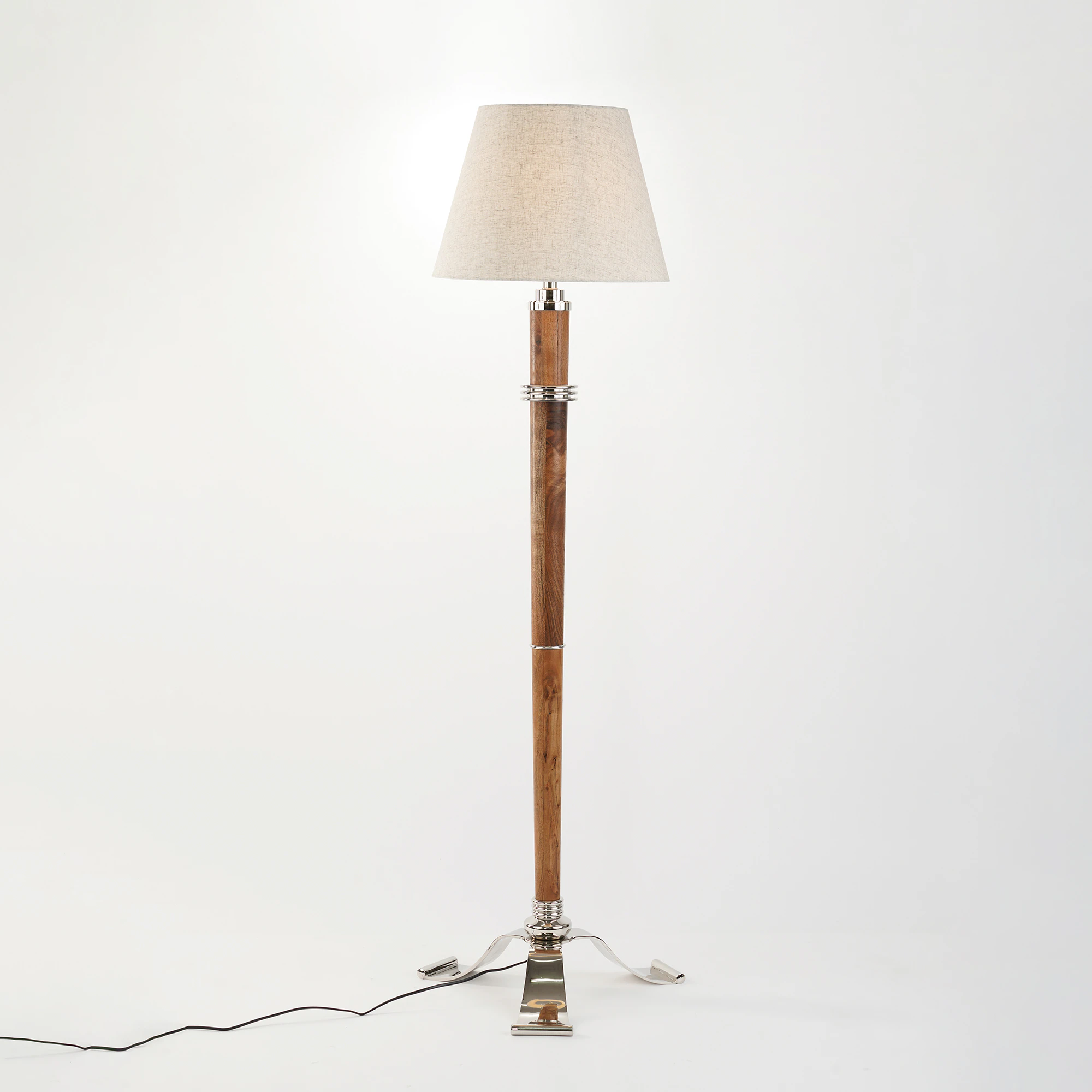 Quattrefoil Luxury Decor & Lighting