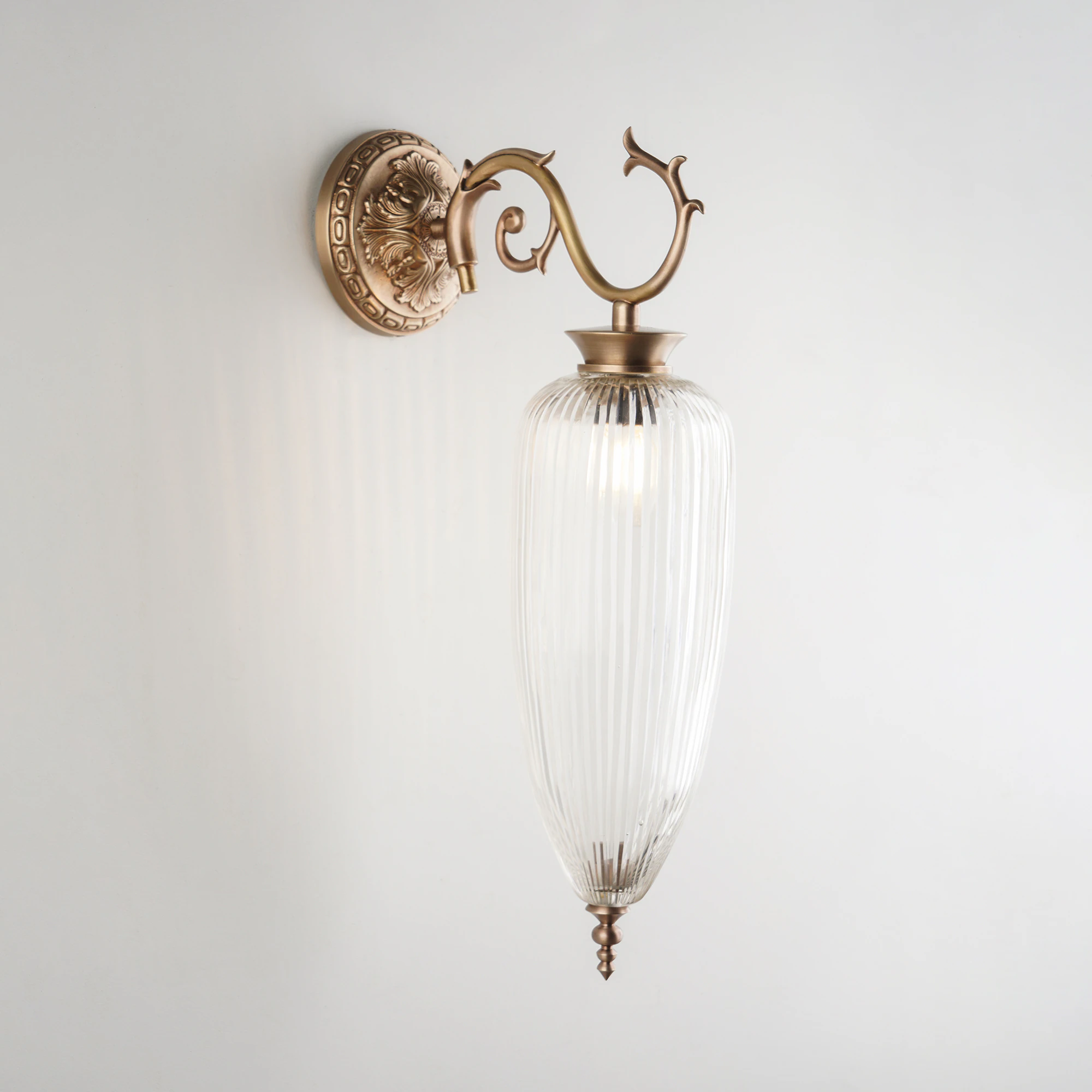 Quattrefoil Luxury Decor & Lighting