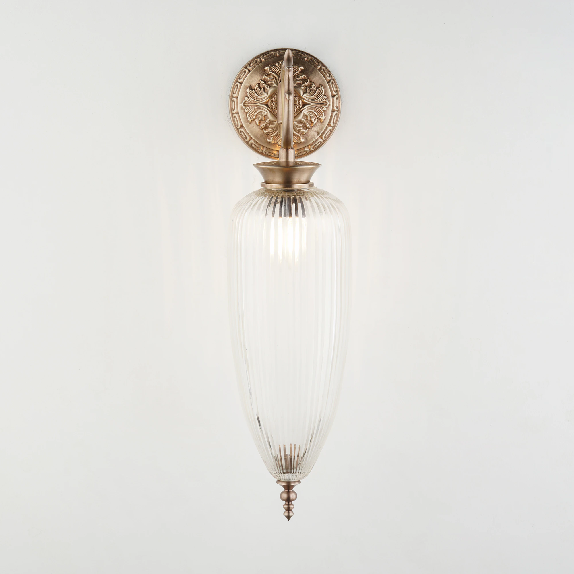 Quattrefoil Luxury Decor & Lighting