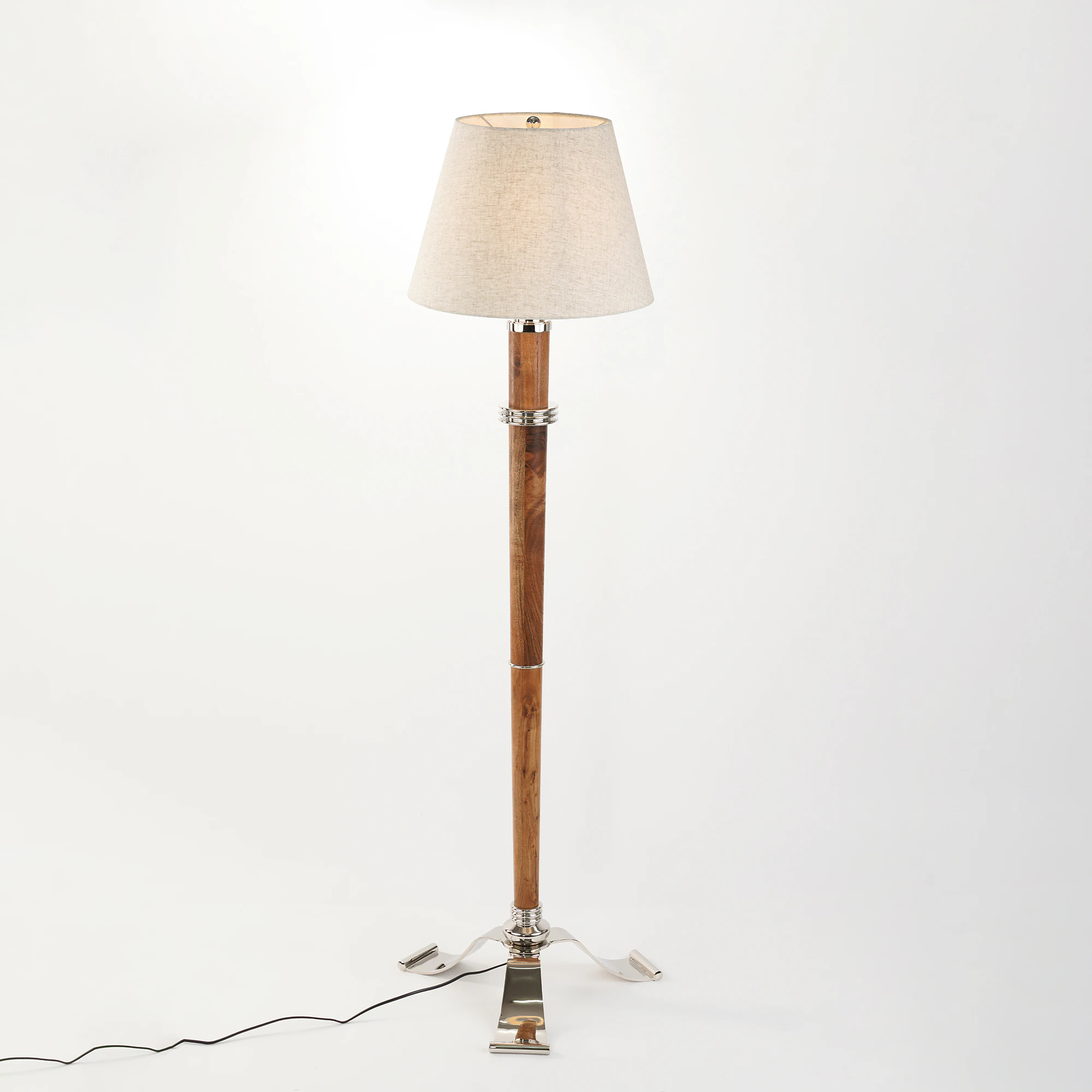 Quattrefoil Luxury Decor & Lighting