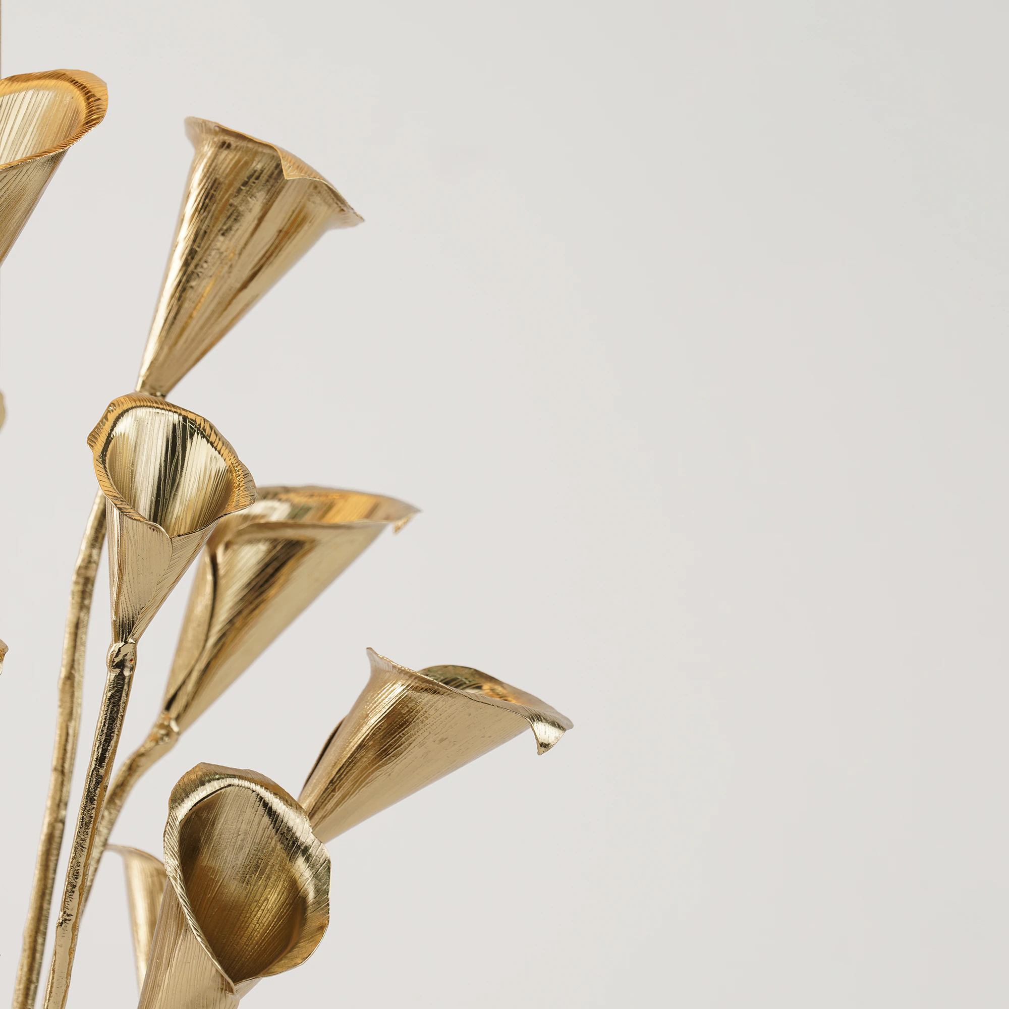 Quattrefoil Luxury Decor & Lighting