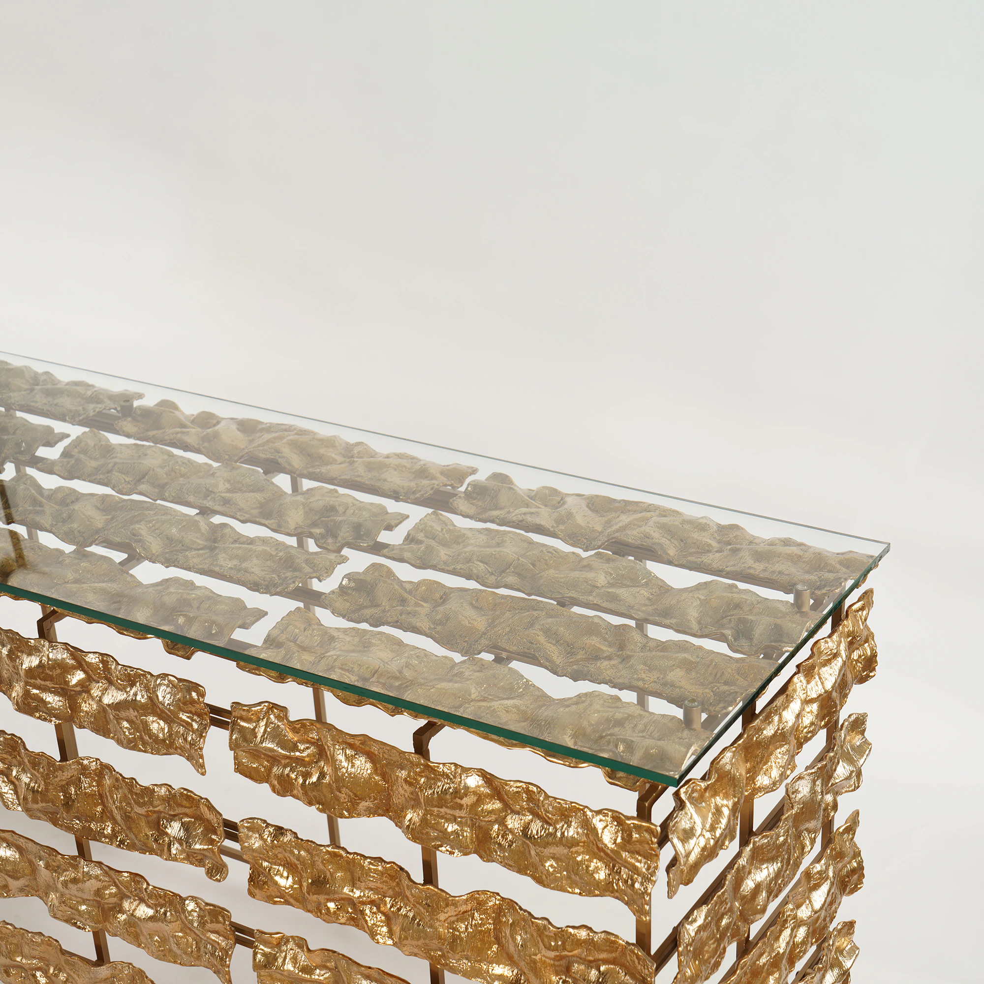 Quattrefoil Luxury Decor & Lighting