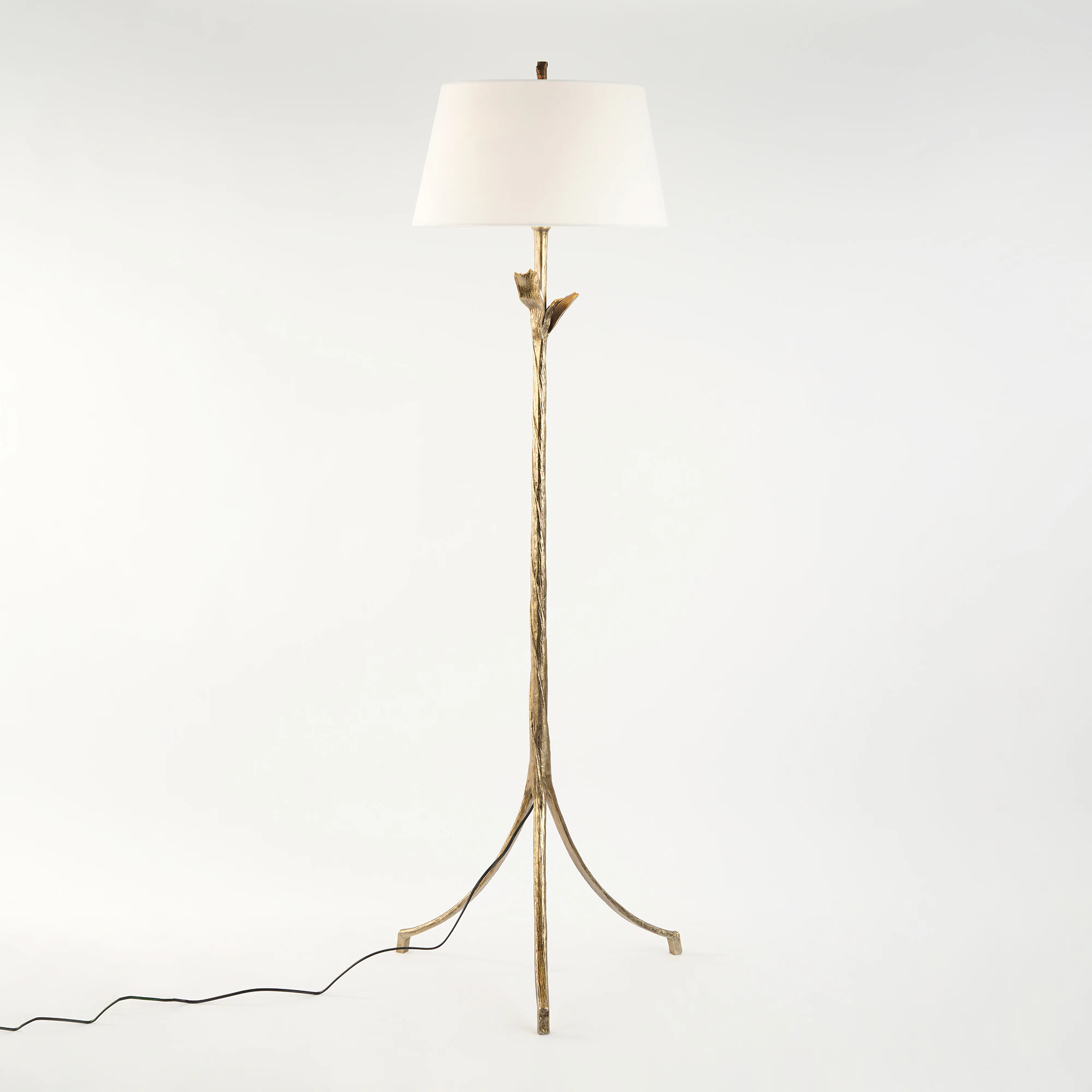 Quattrefoil Luxury Decor & Lighting
